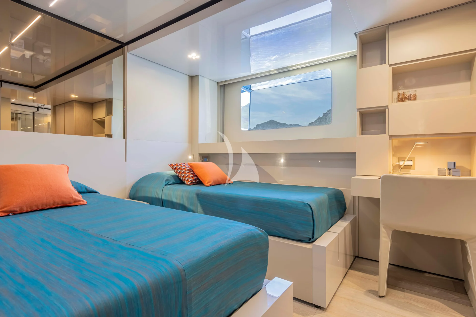 EMOCEAN Charter Yacht