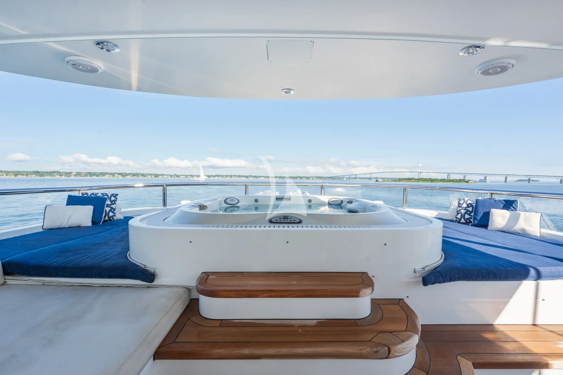TANZANITE Charter Yacht