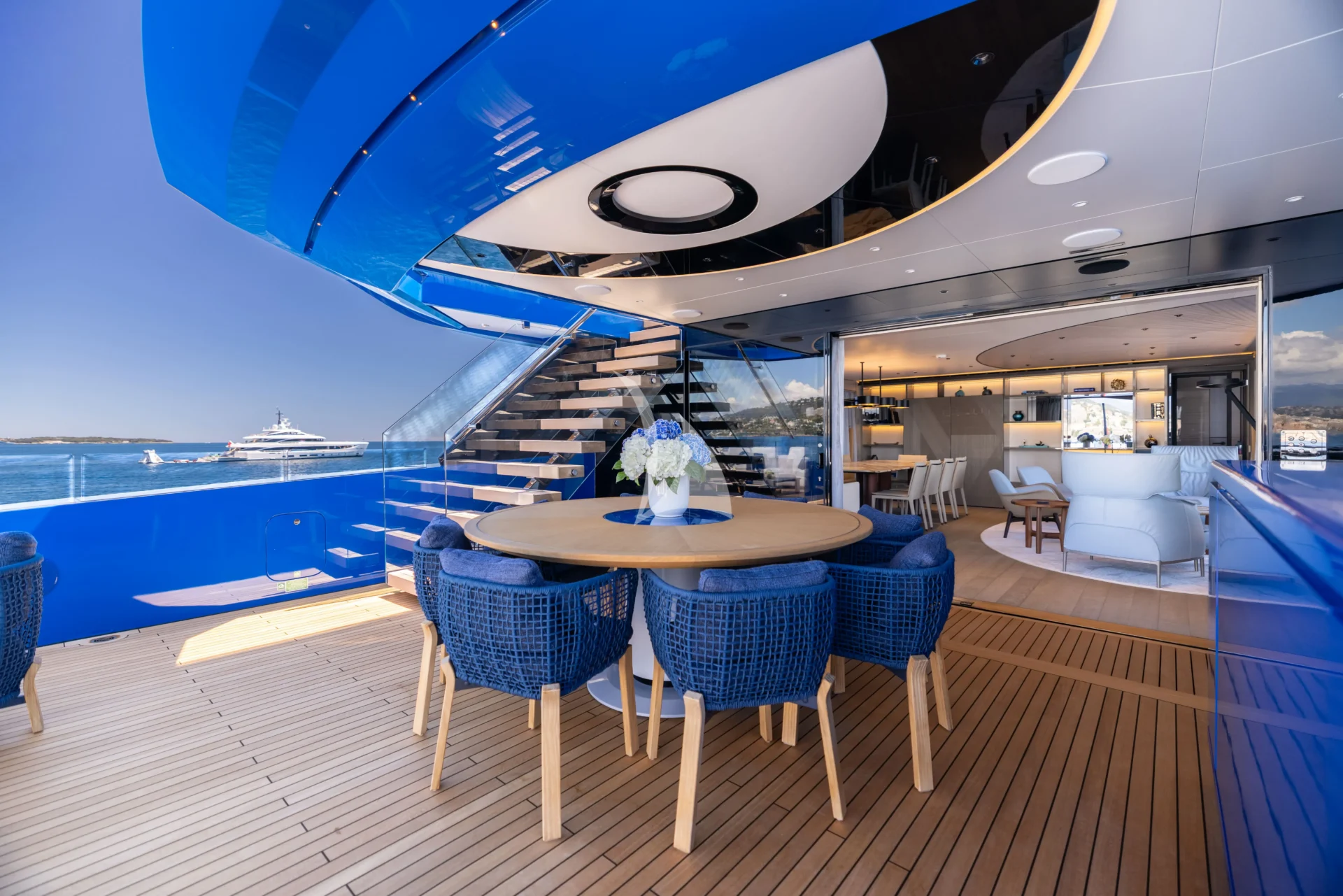 SUI GENERIS Charter Yacht
