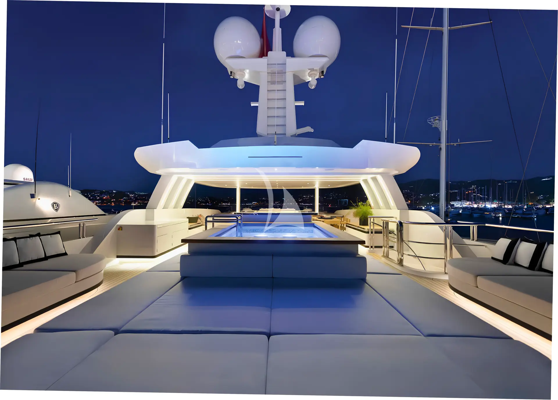 LIQUID SKY Charter Yacht