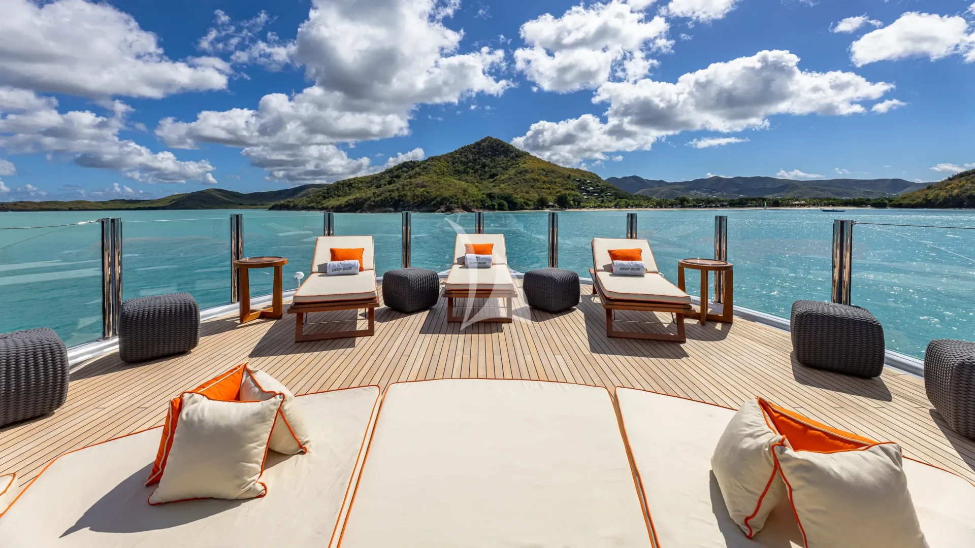 DEEP BLUE Charter Yacht