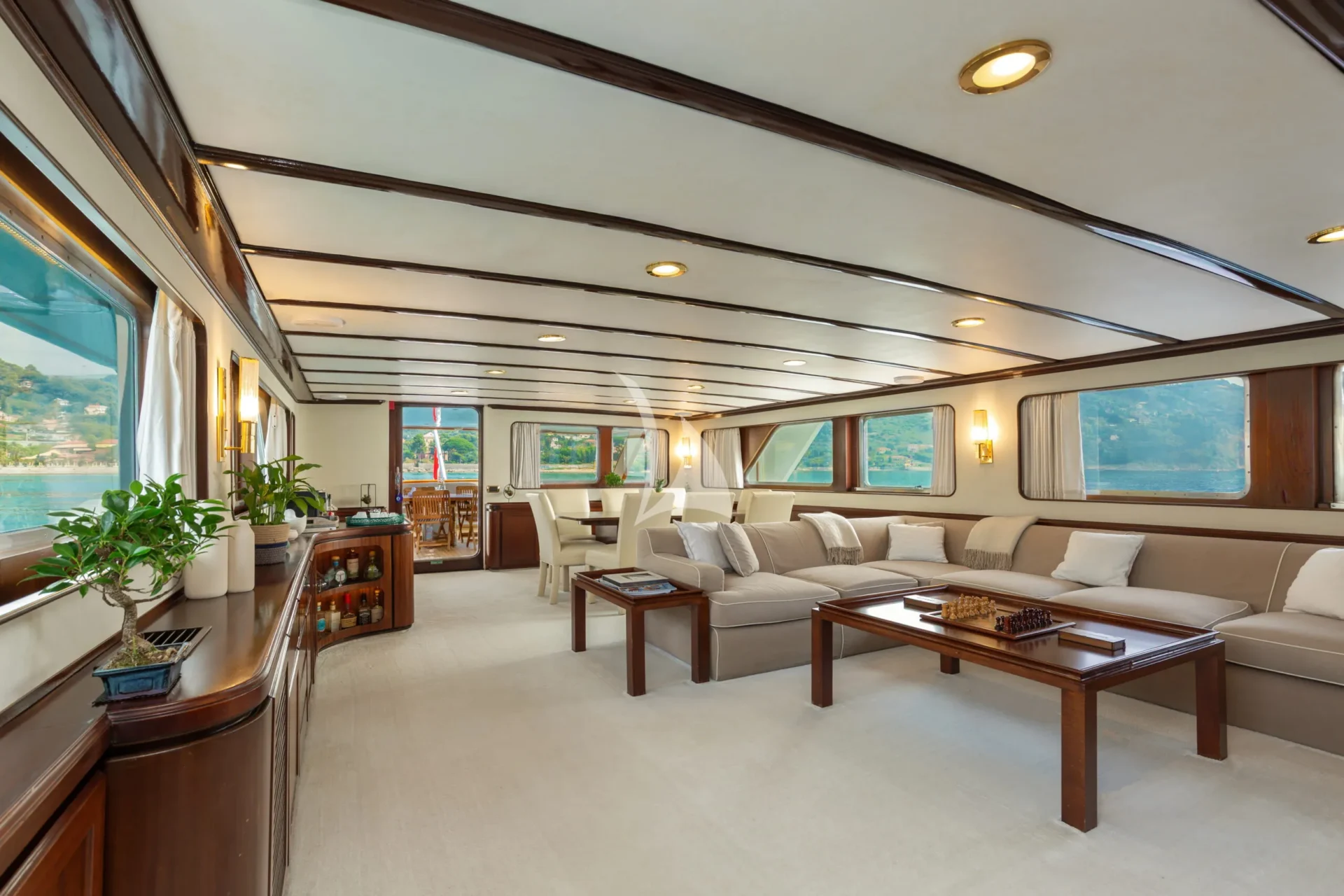 GITANES Charter Yacht