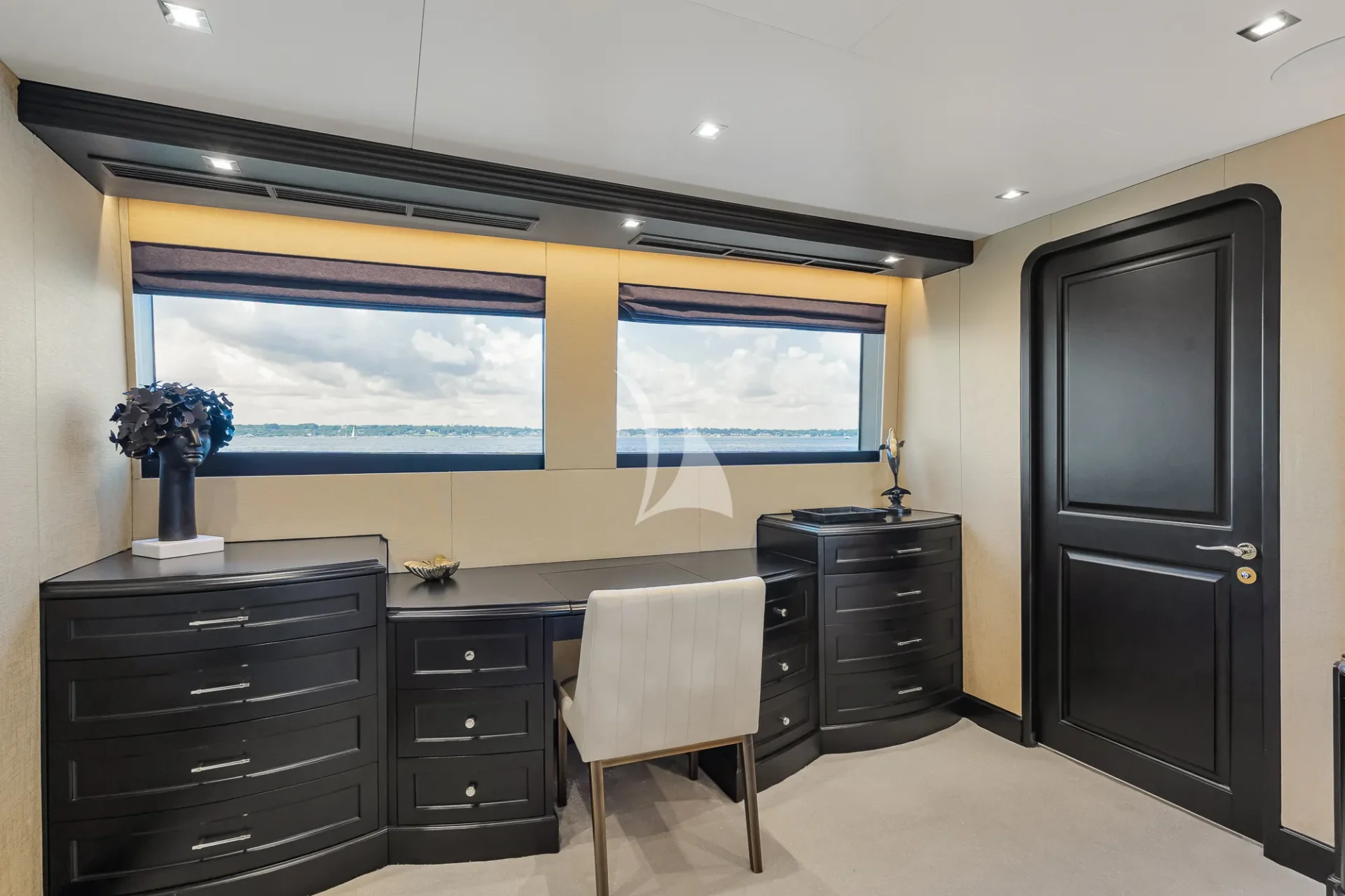 TANZANITE Charter Yacht