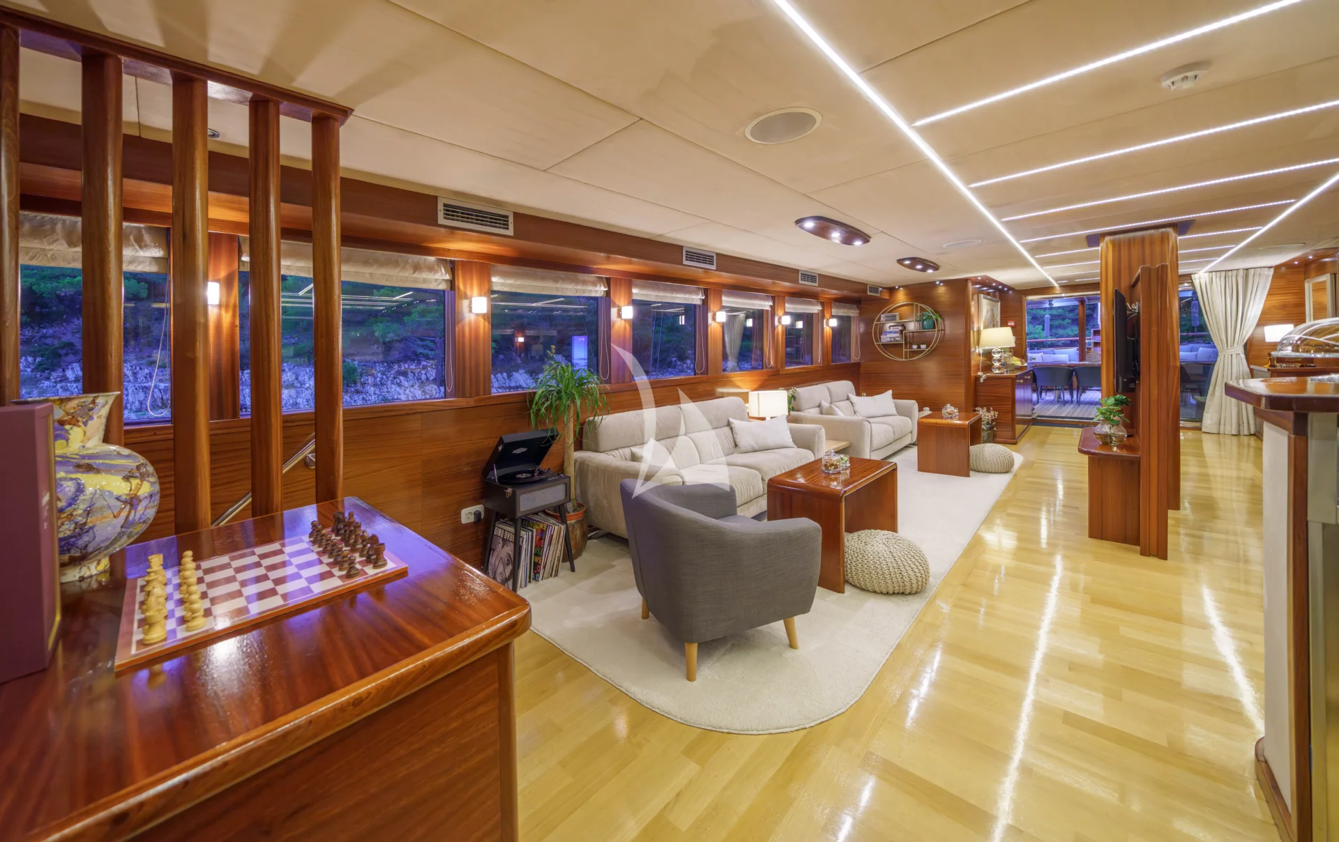 SON DE MAR Charter Yacht