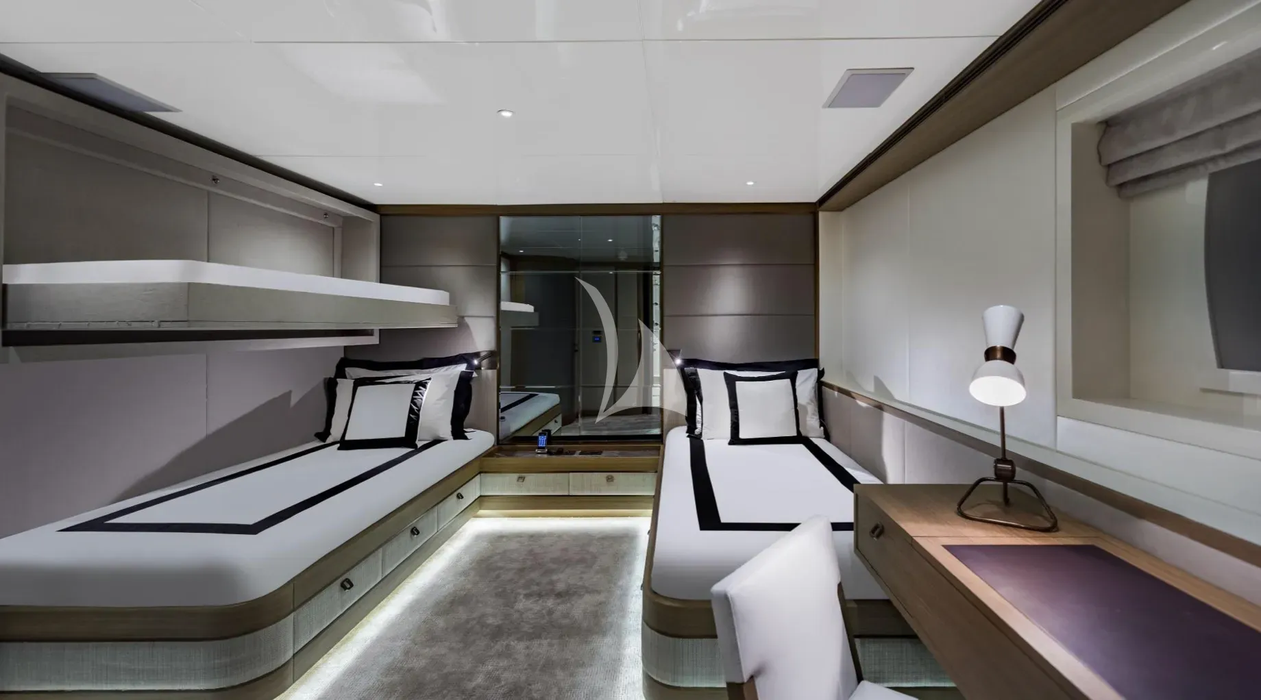 LIQUID SKY Charter Yacht