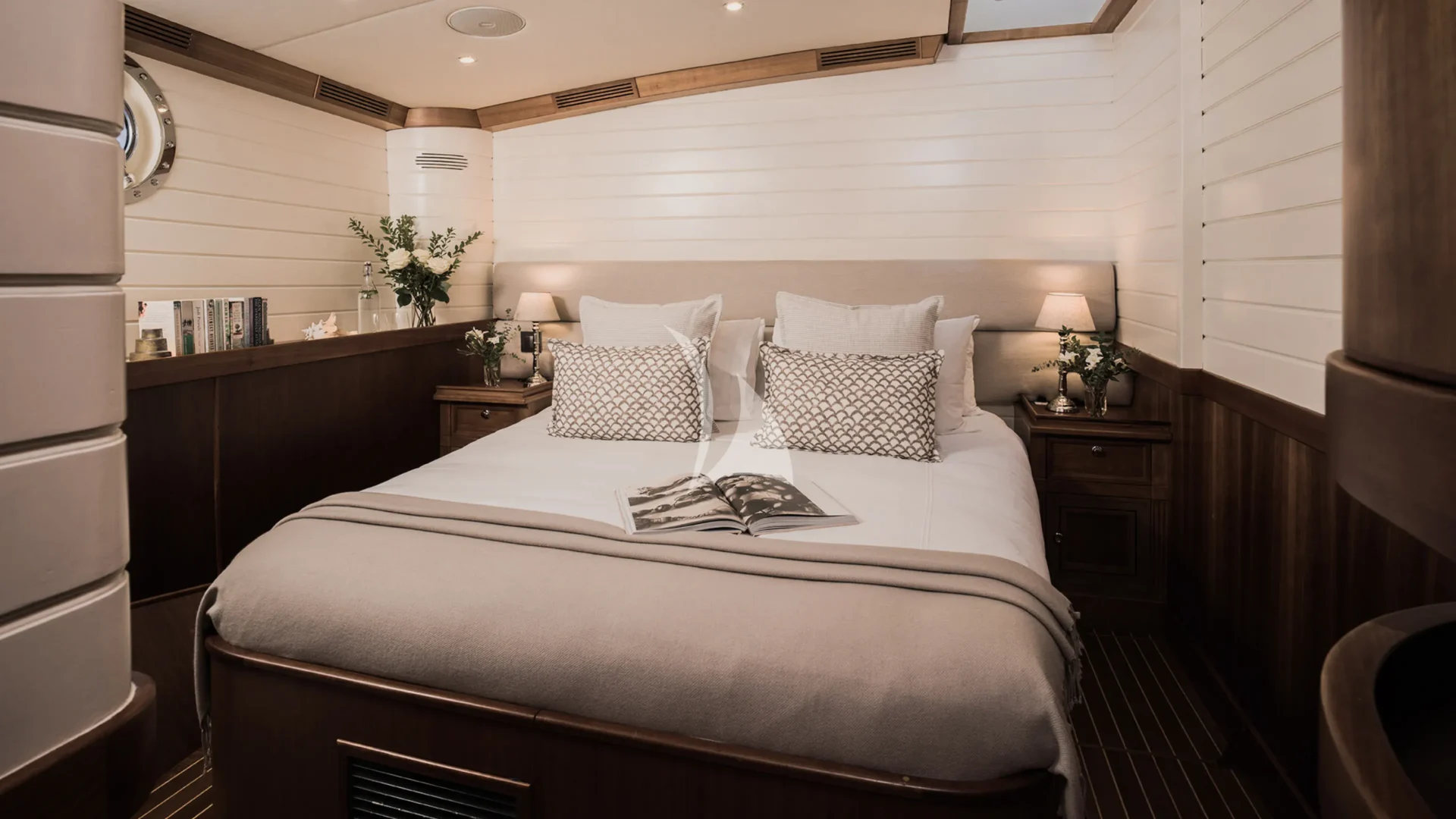 ALEXA OF LONDON Charter Yacht