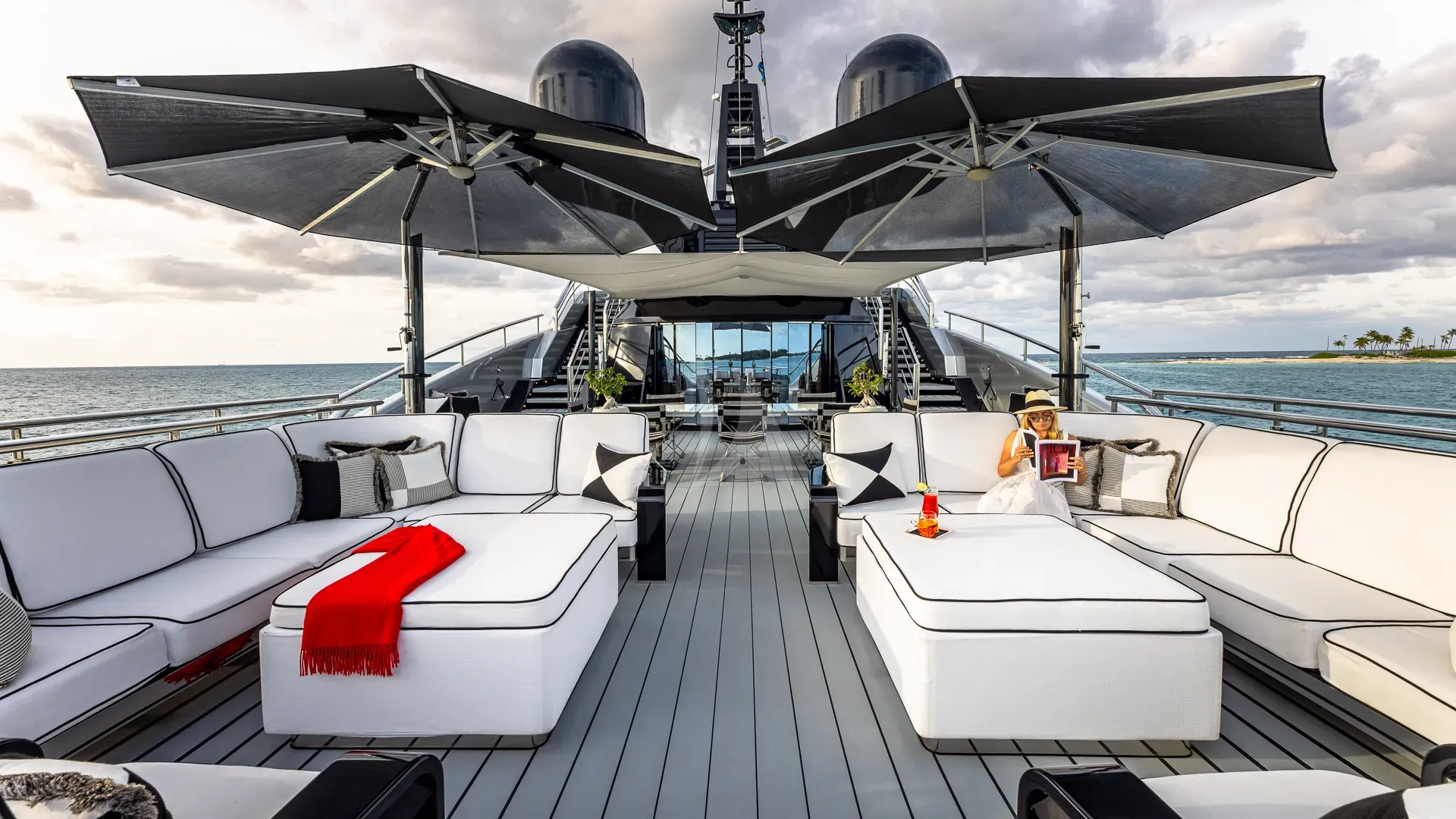 OKTO Charter Yacht