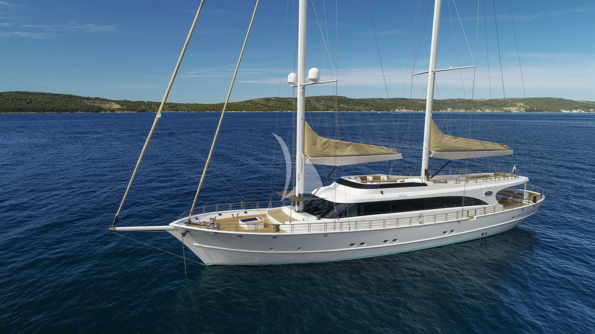ACAPELLA Charter Yacht