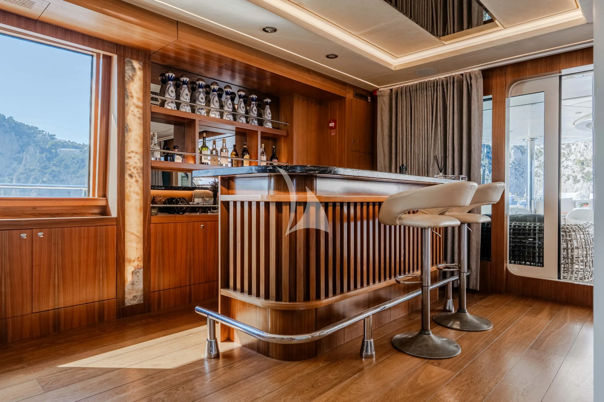 ARESTEAS Charter Yacht
