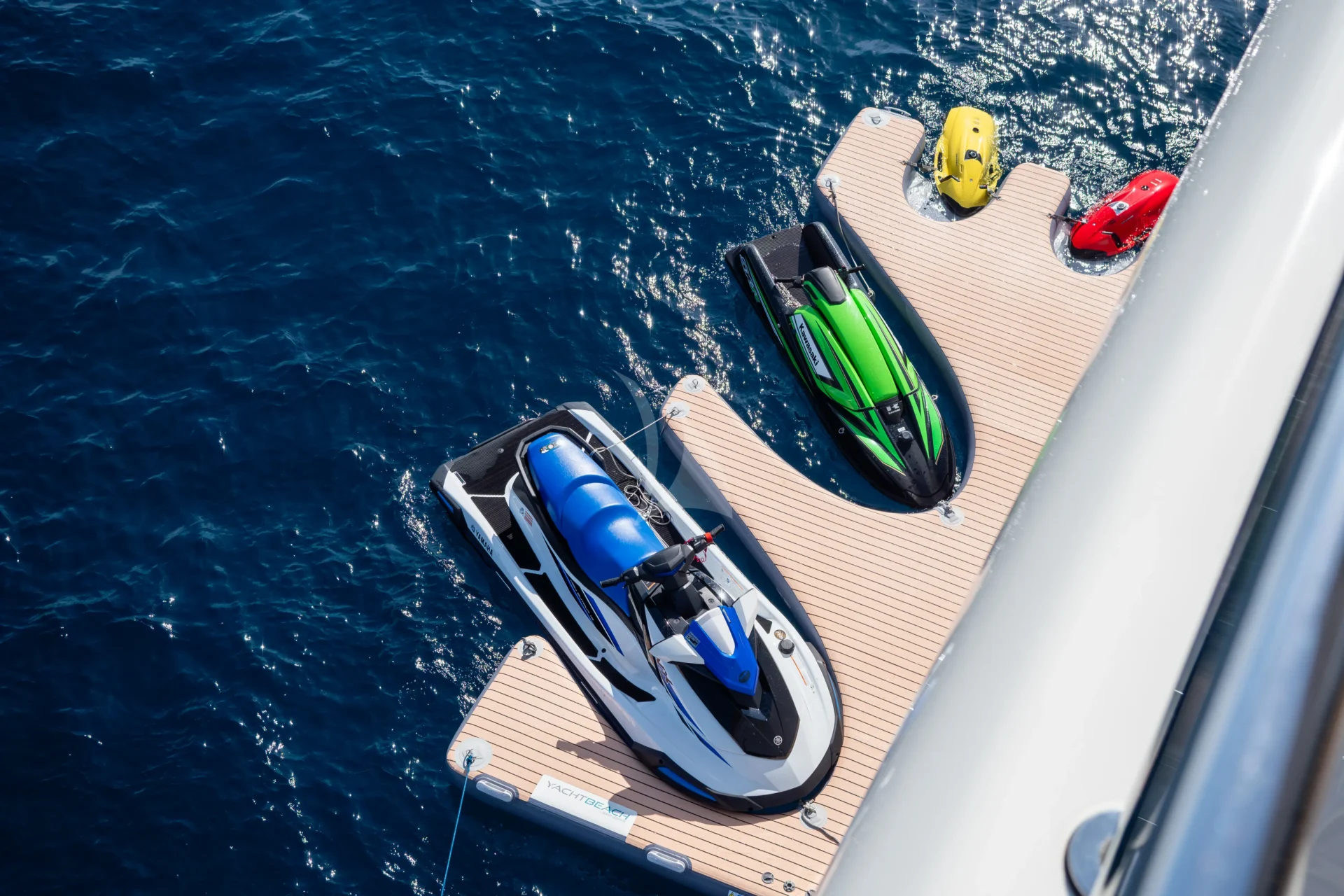 HANA Charter Yacht