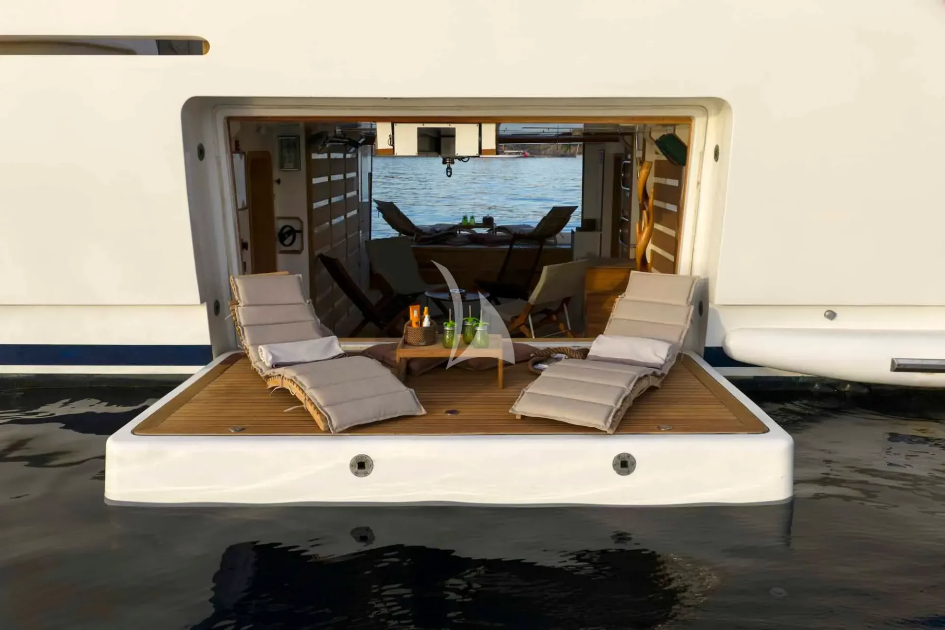 PARADISE Charter Yacht