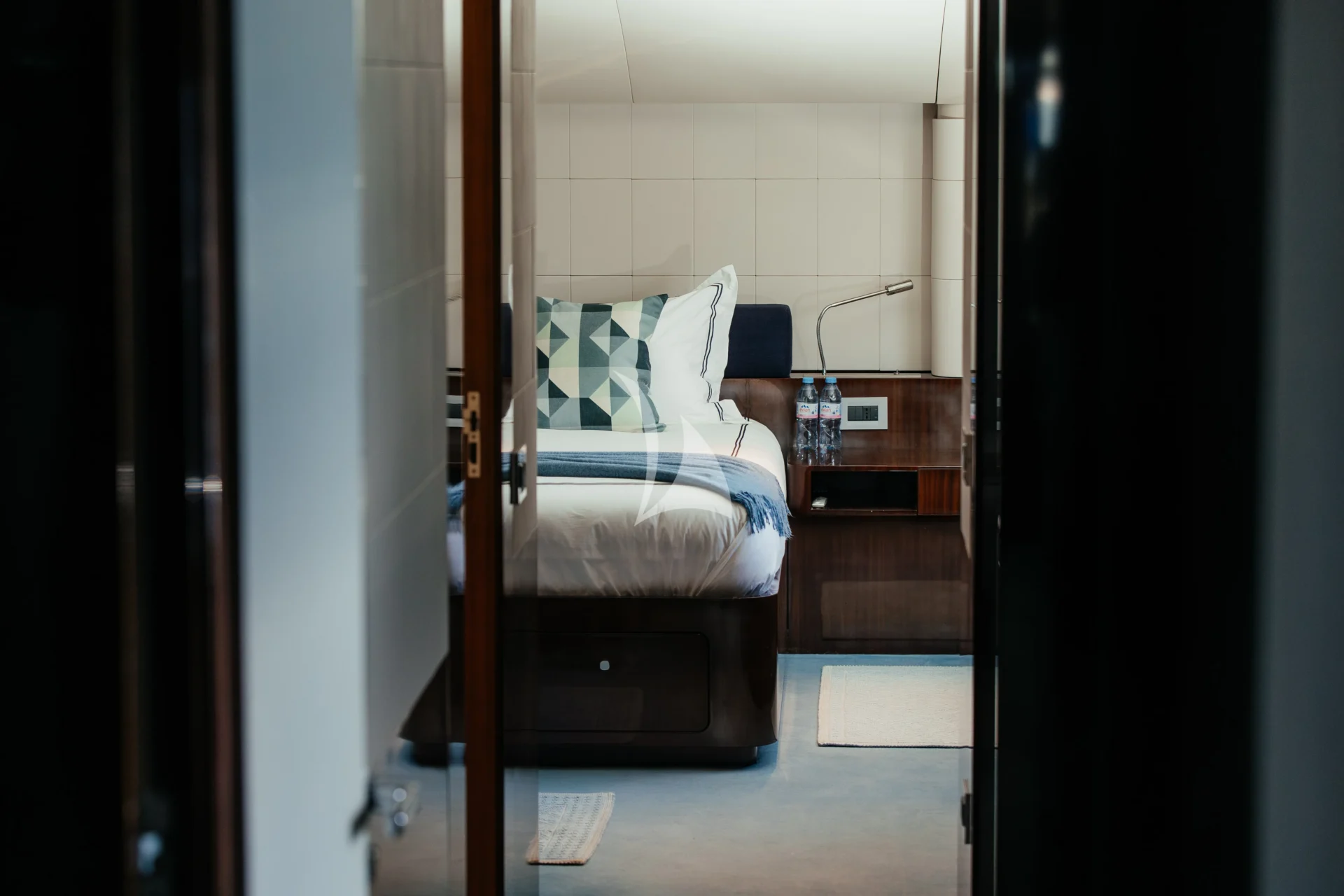 LADY IN BLUE Charter Yacht
