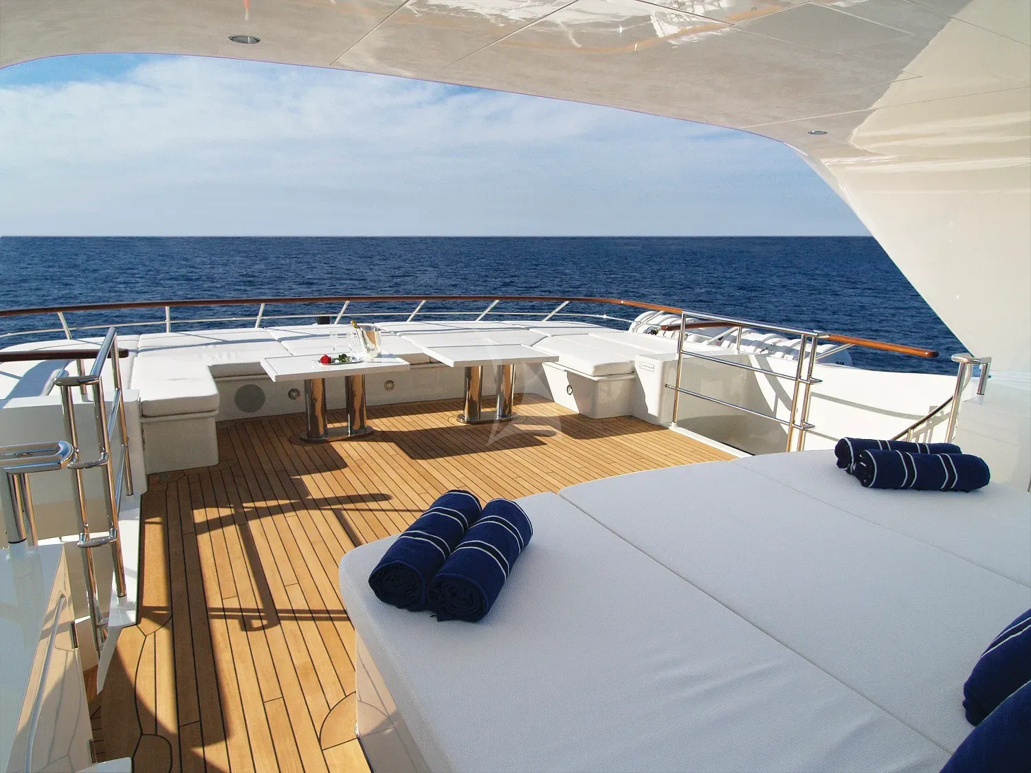 LADY DEE Charter Yacht