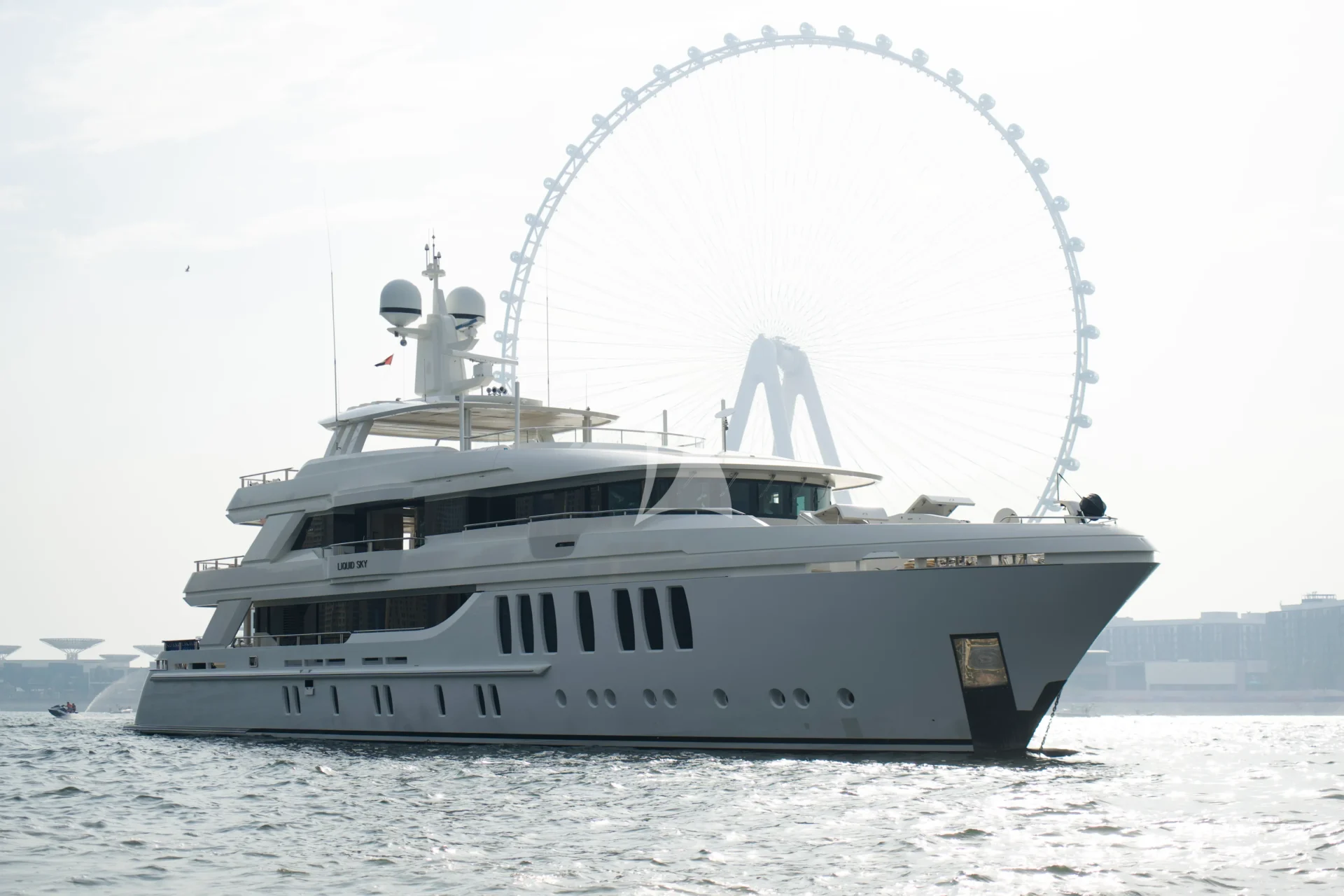 LIQUID SKY Charter Yacht