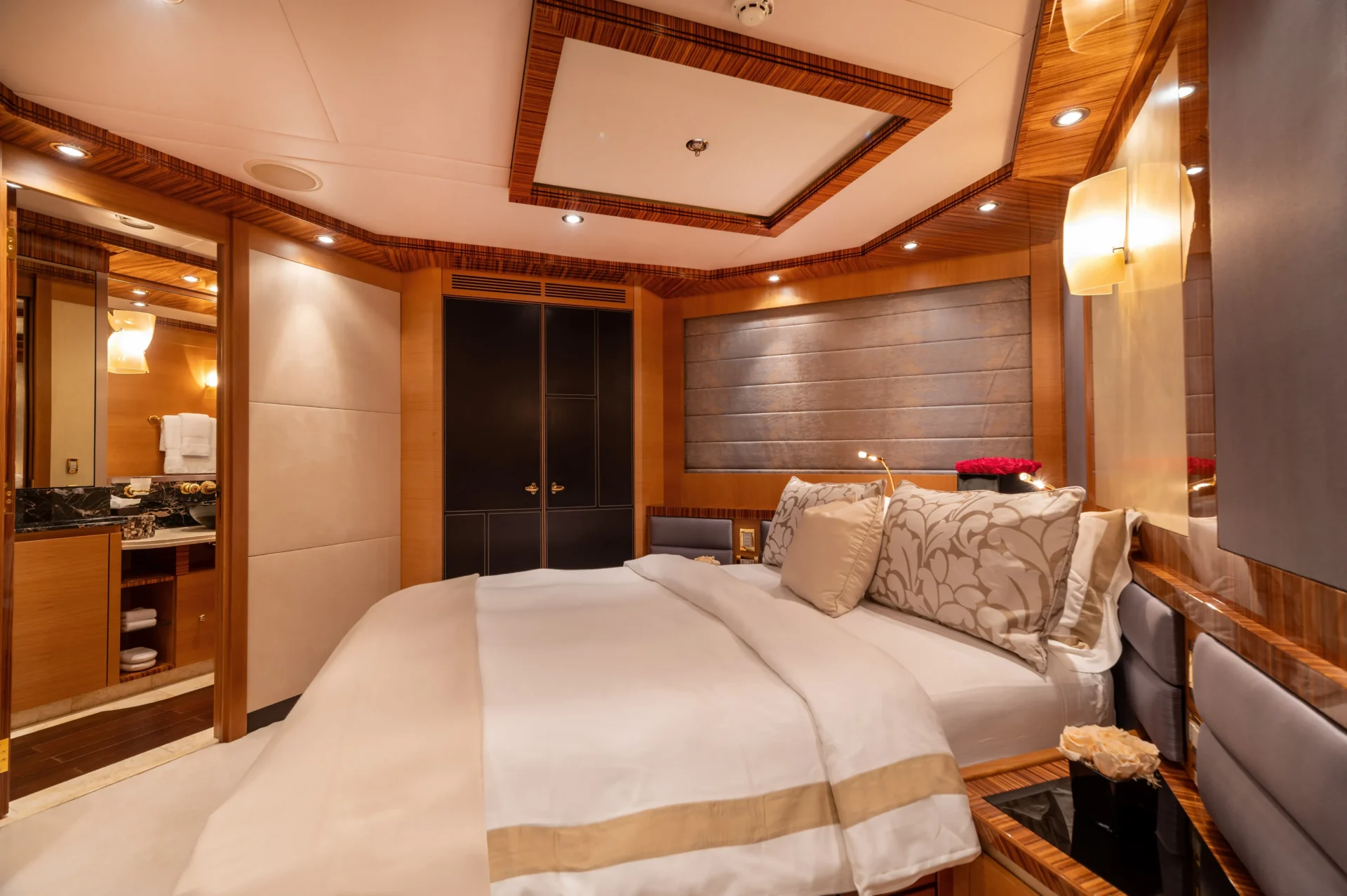 HOKULANI Charter Yacht