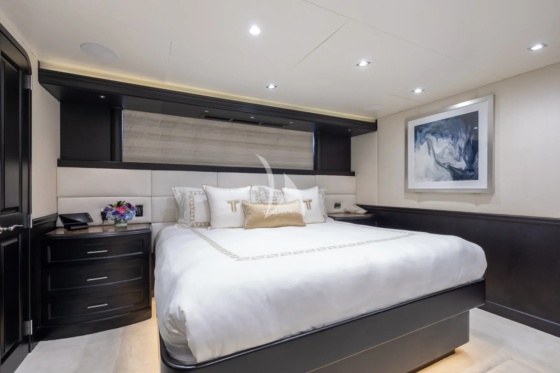 TANZANITE Charter Yacht