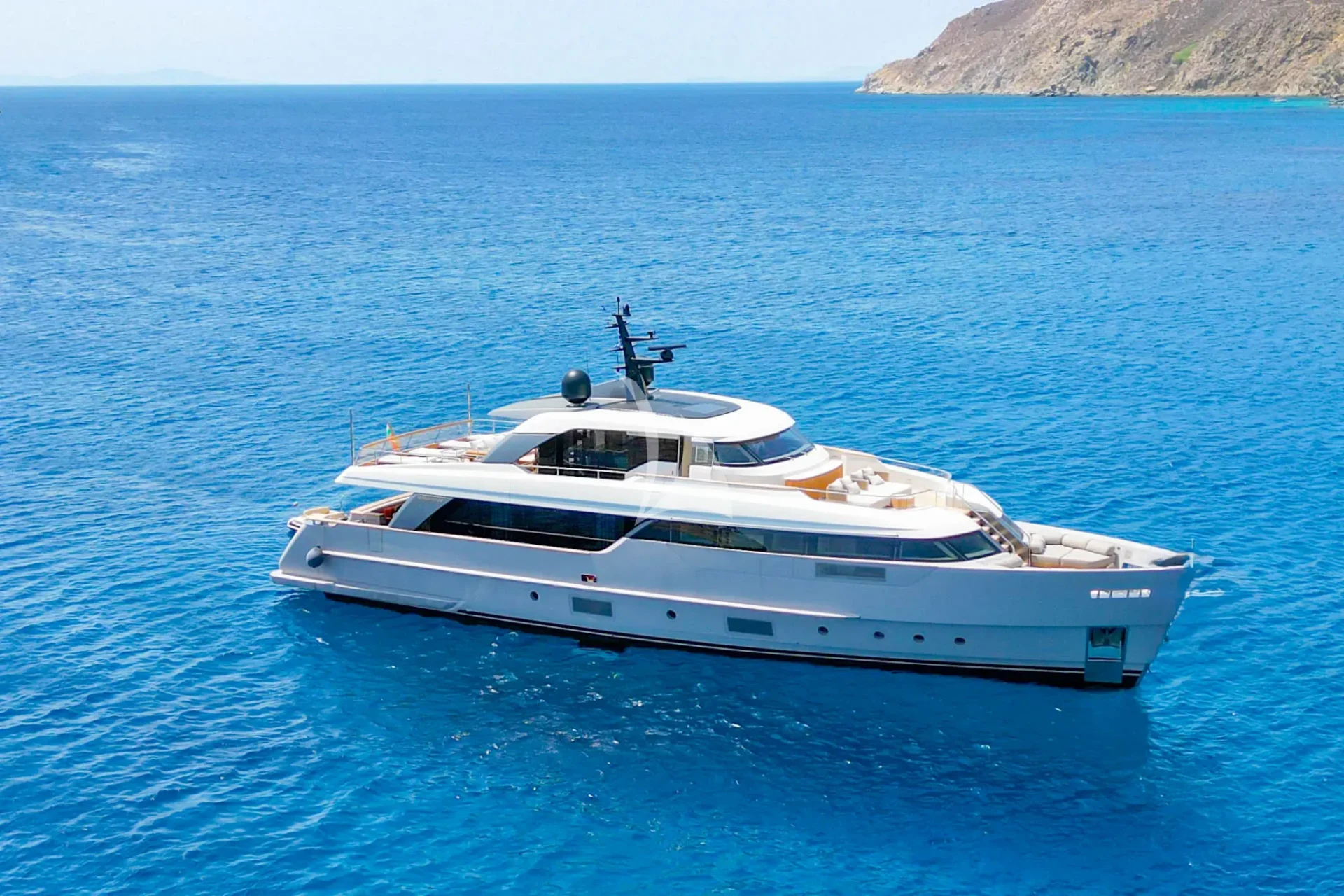 FLORI Charter Yacht