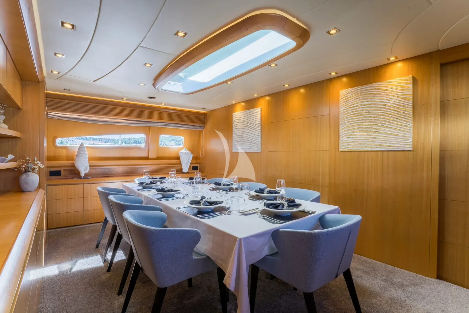 Cynthia Charter Yacht