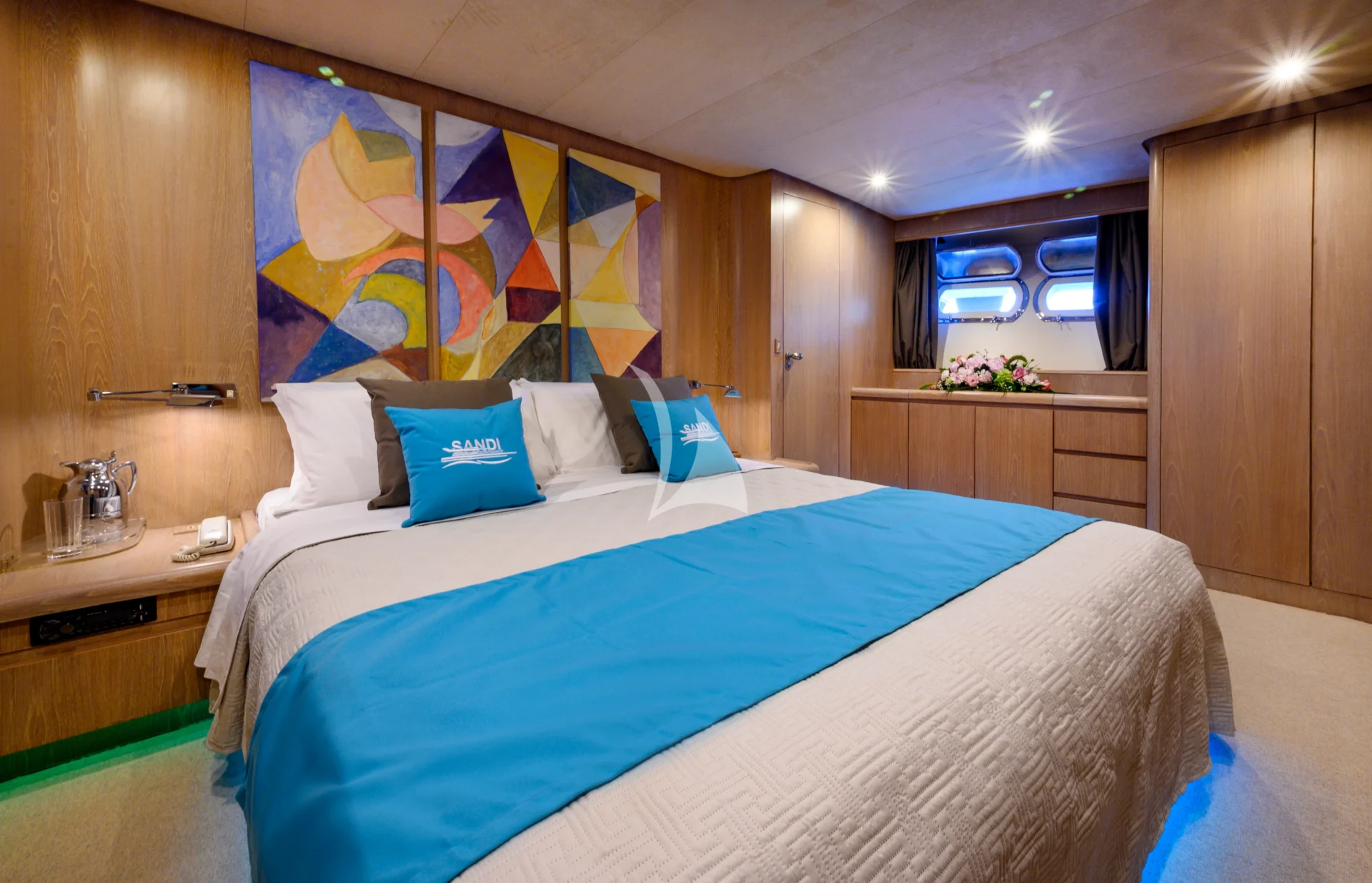 SANDI IV Charter Yacht