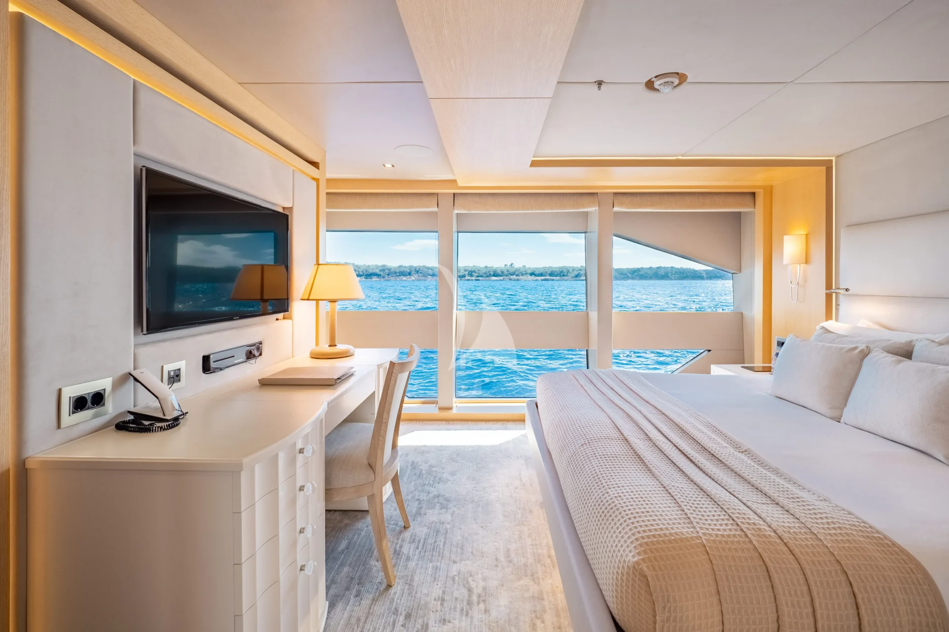 ARADOS Charter Yacht