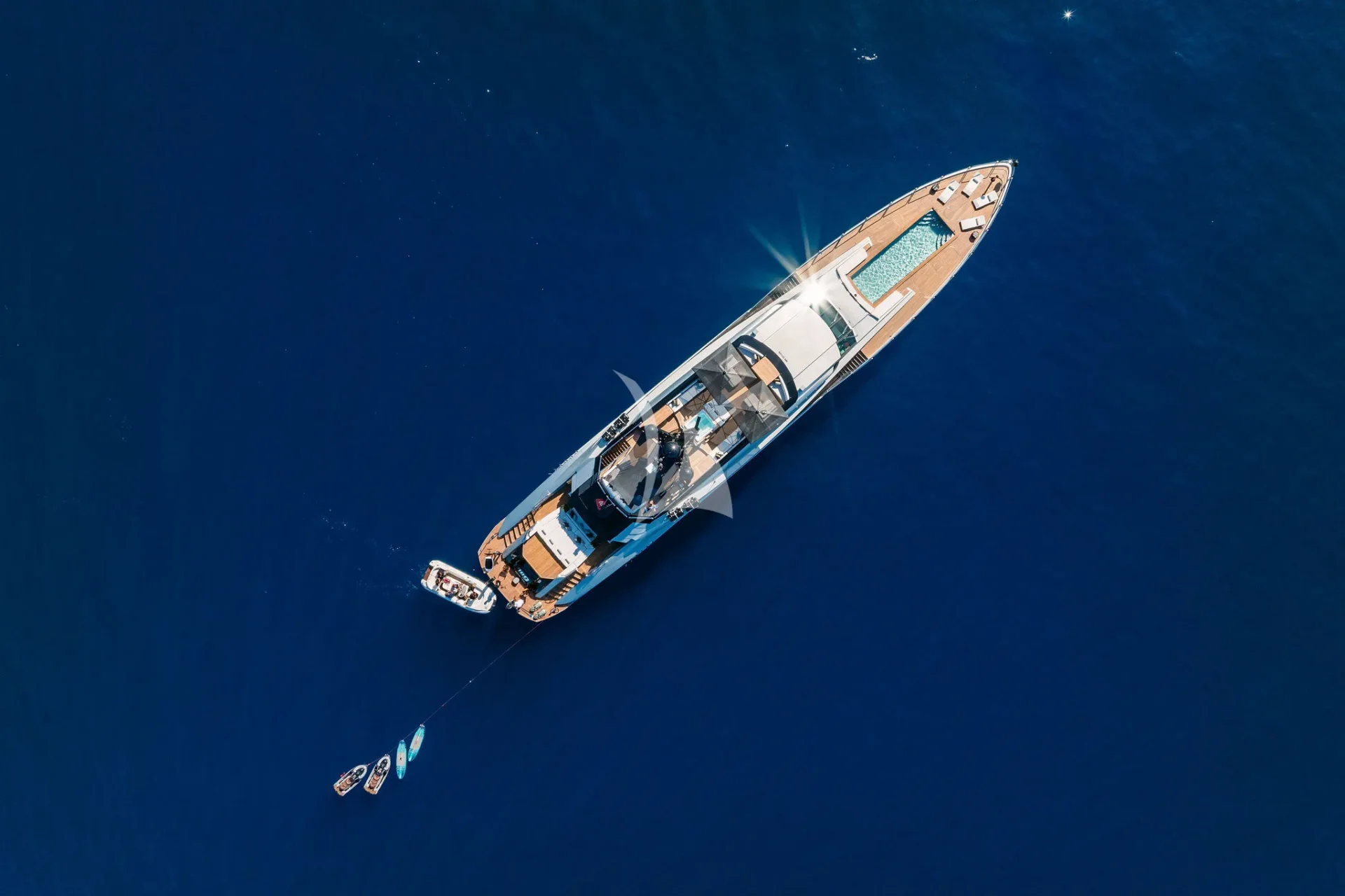 DB9 Charter Yacht