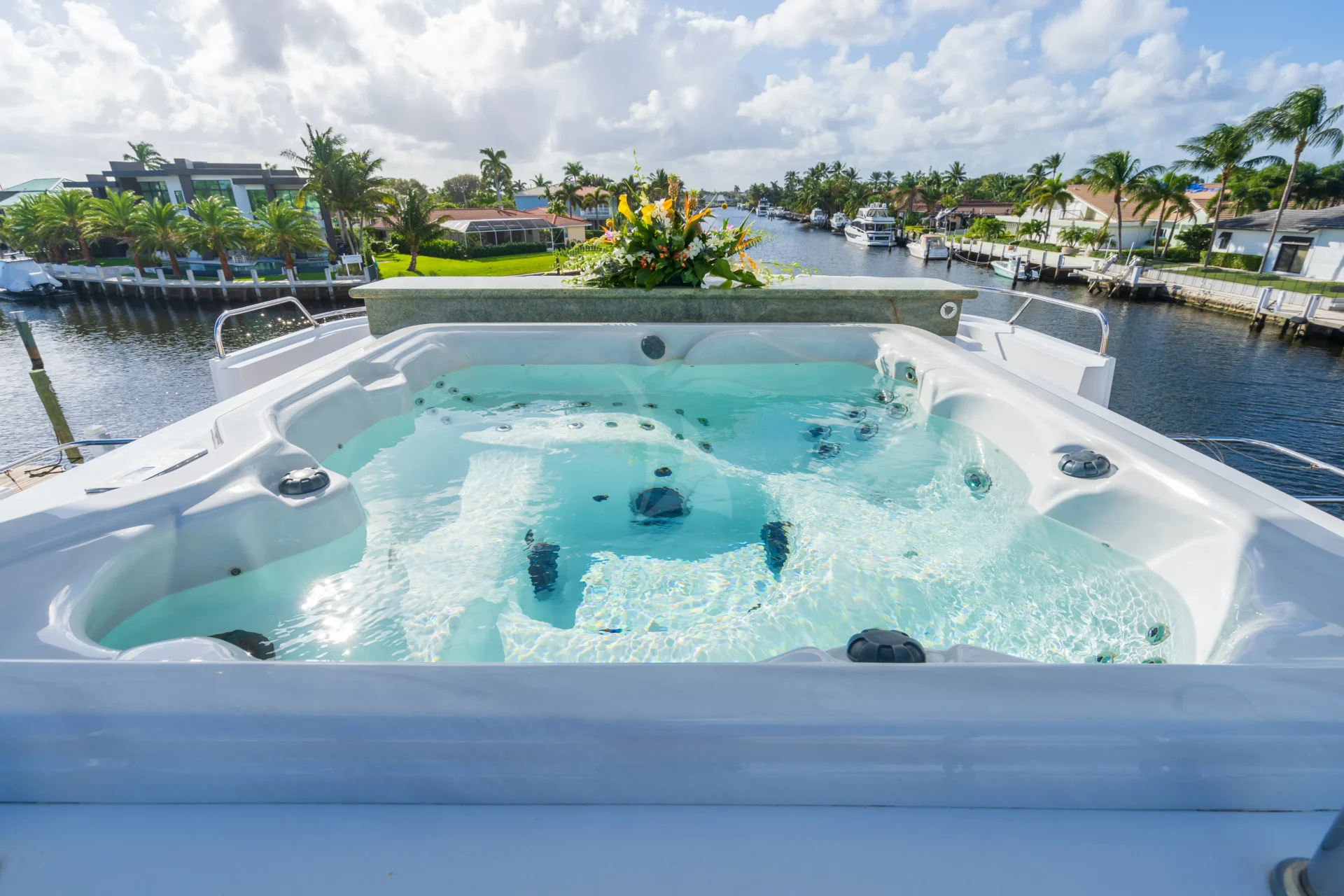 CHANSON Charter Yacht