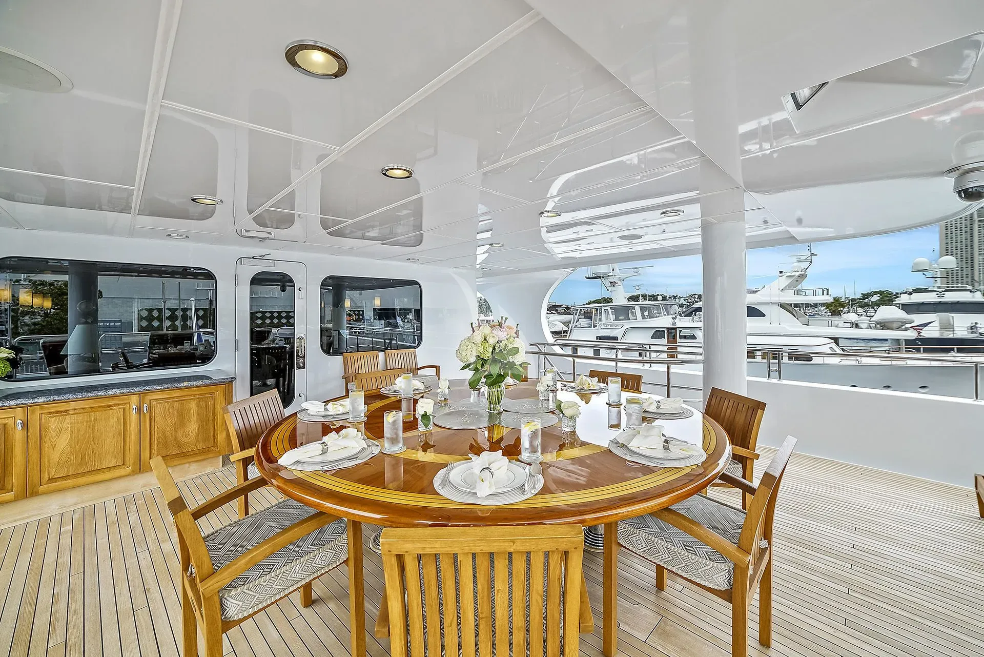 ARTEMIS Charter Yacht