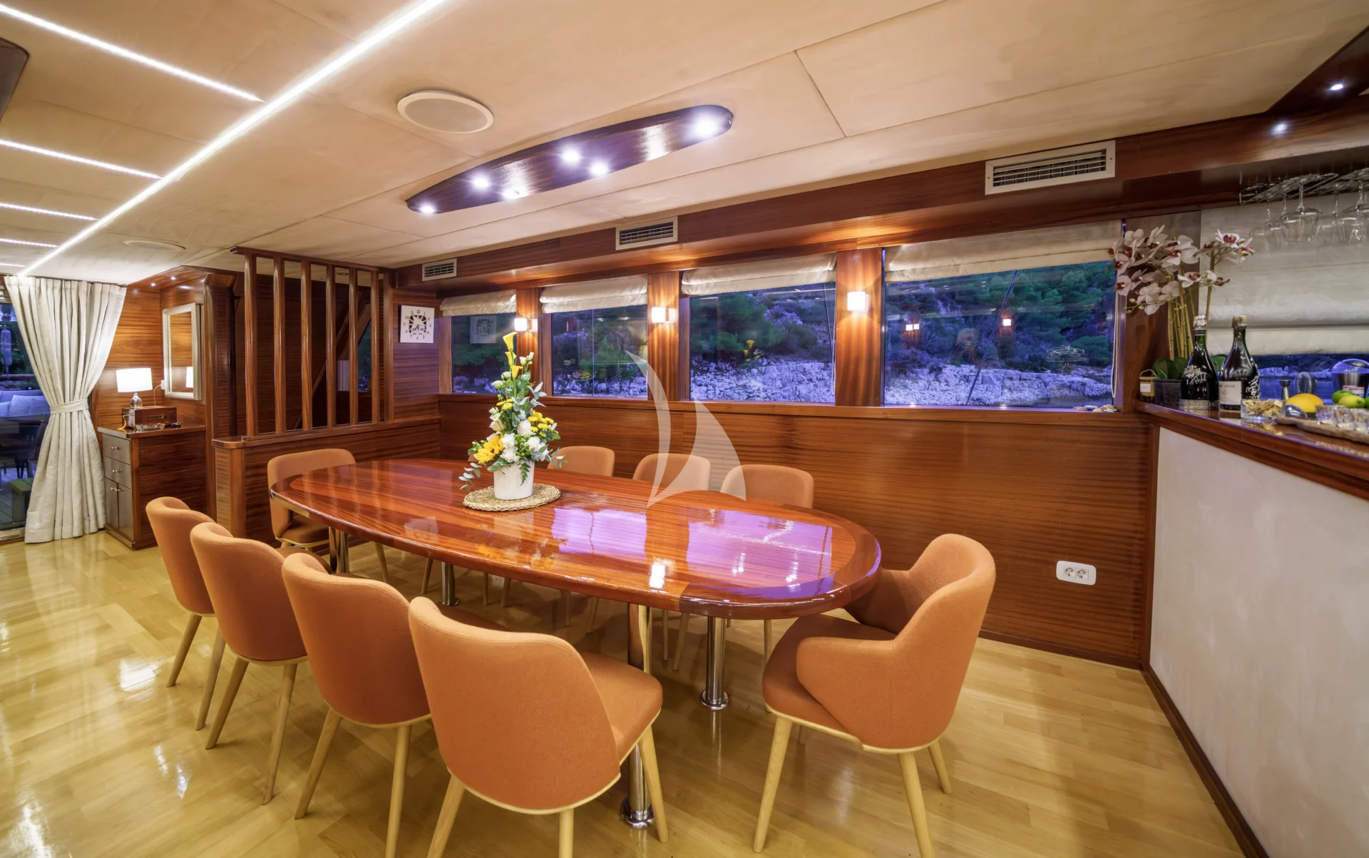SON DE MAR Charter Yacht