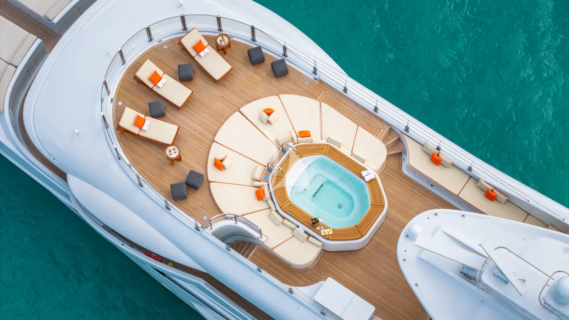 DEEP BLUE Charter Yacht