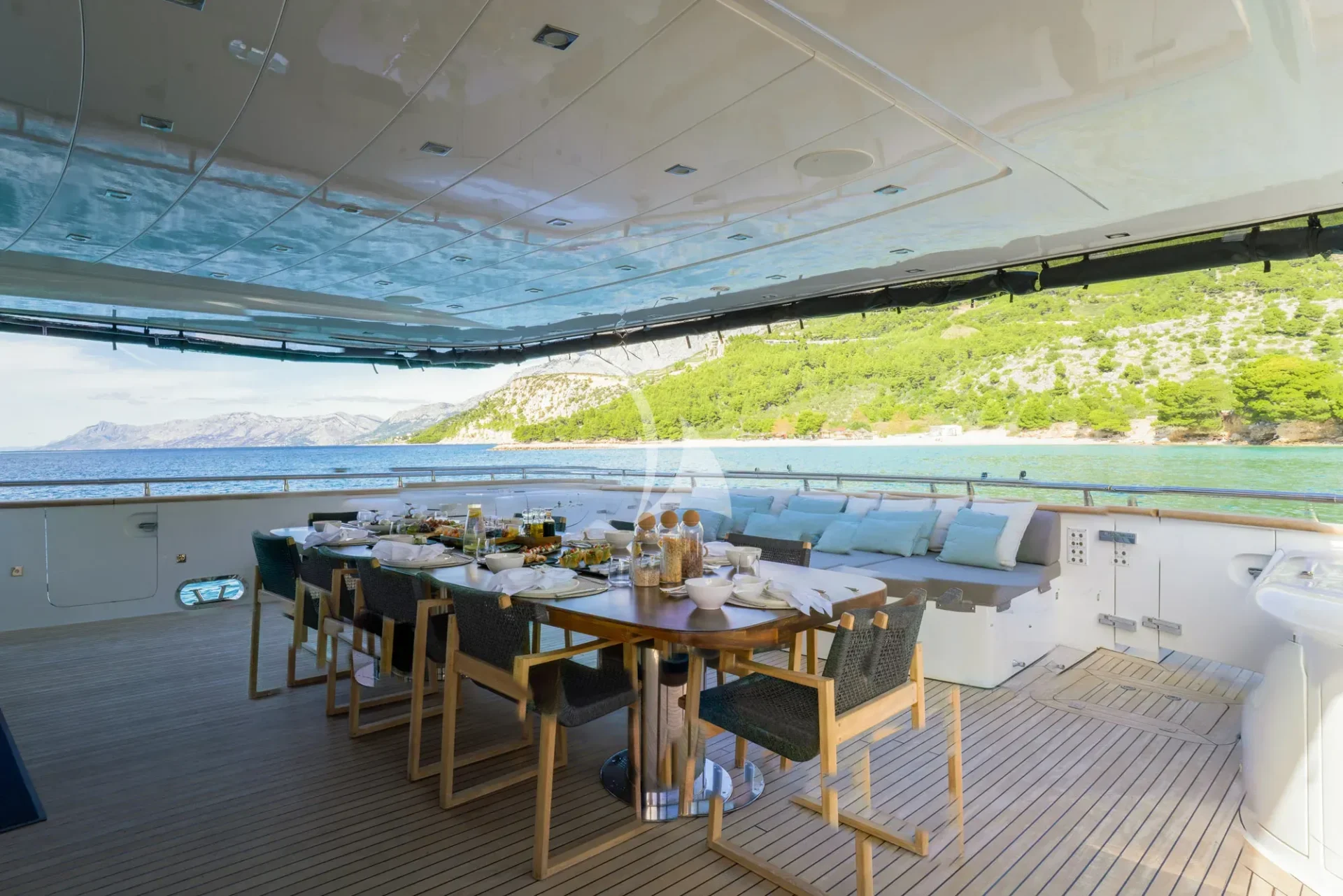 Cynthia Charter Yacht
