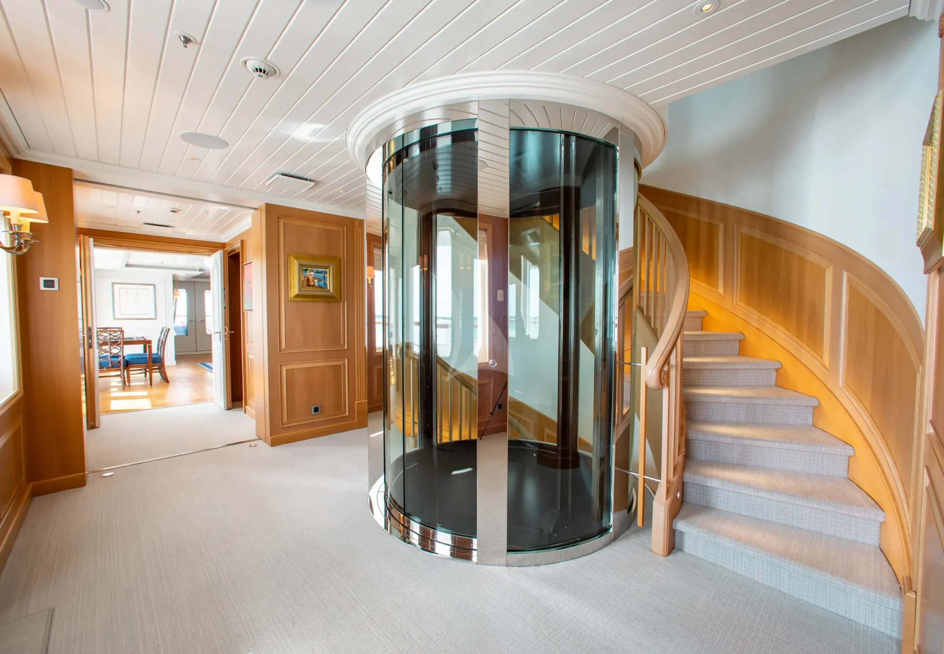 HUNTRESS Charter Yacht