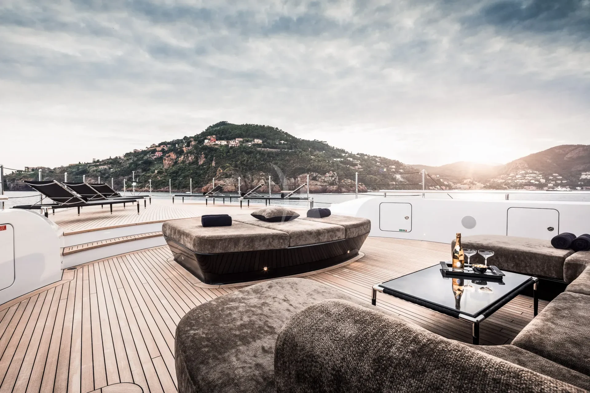 TRIUMPH Charter Yacht