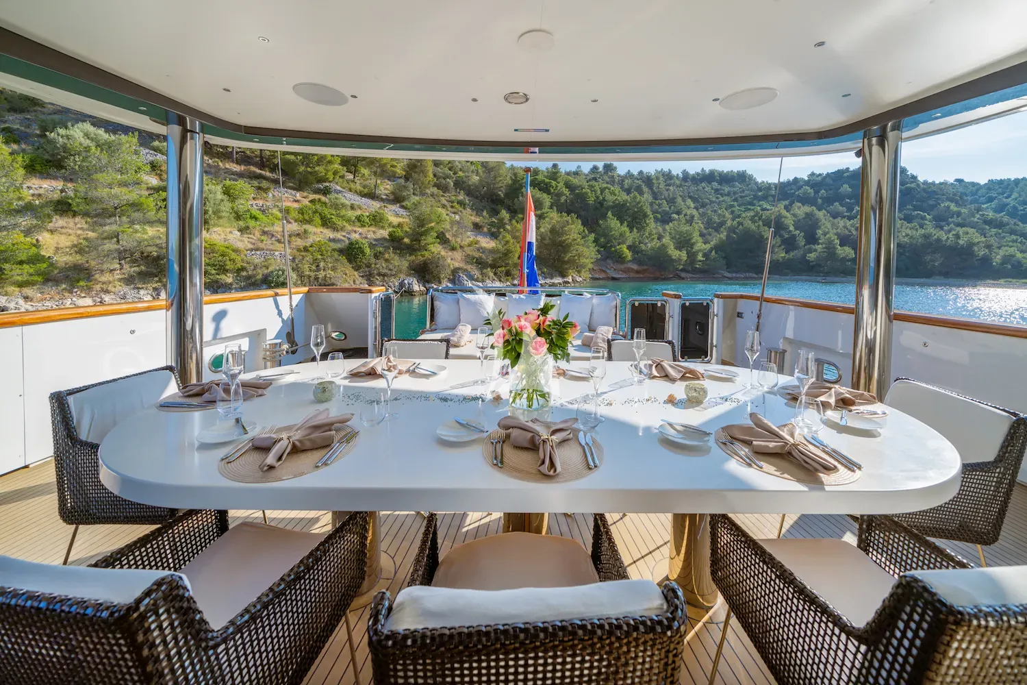 NAVILUX Charter Yacht