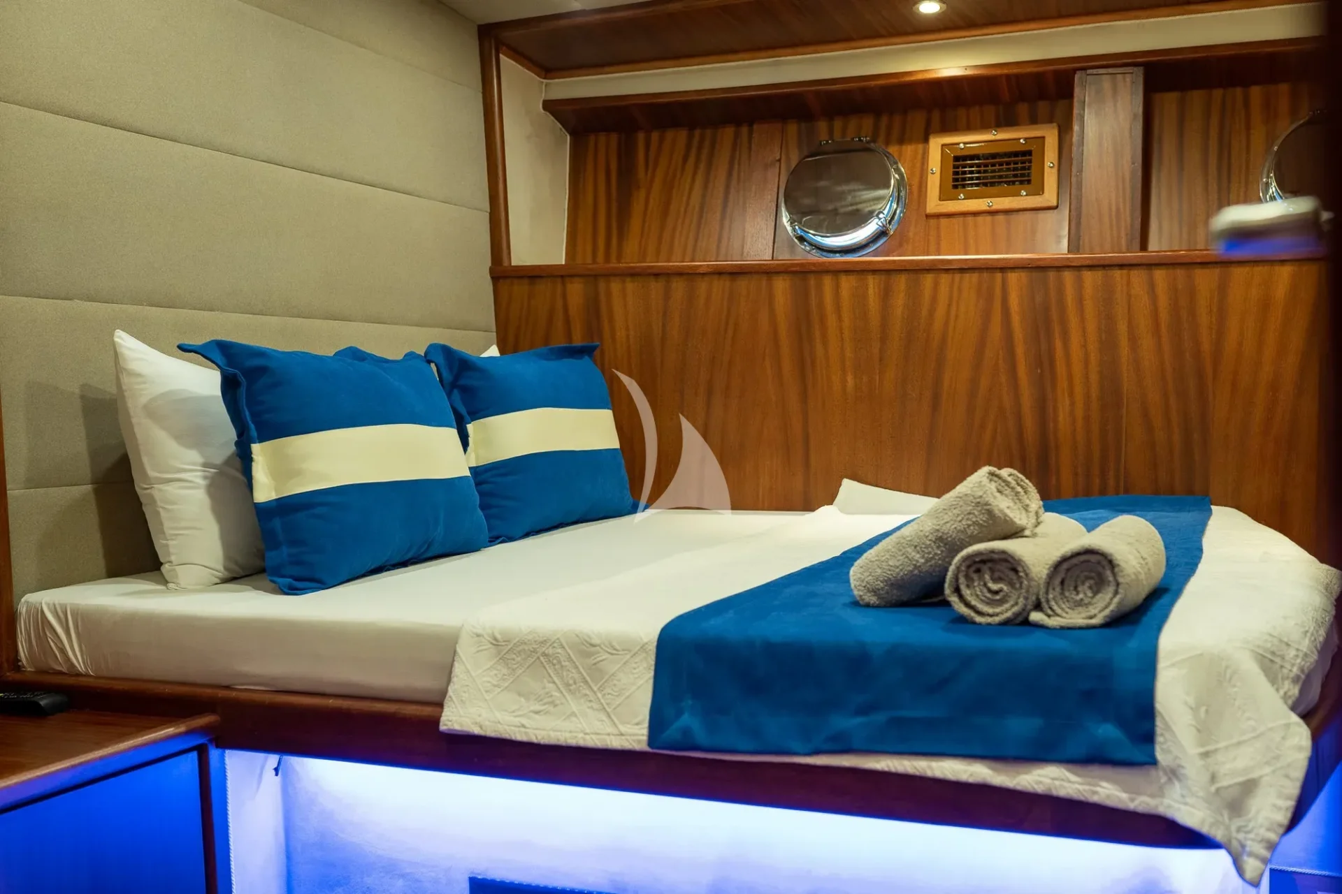 Nevra Queen Charter Yacht