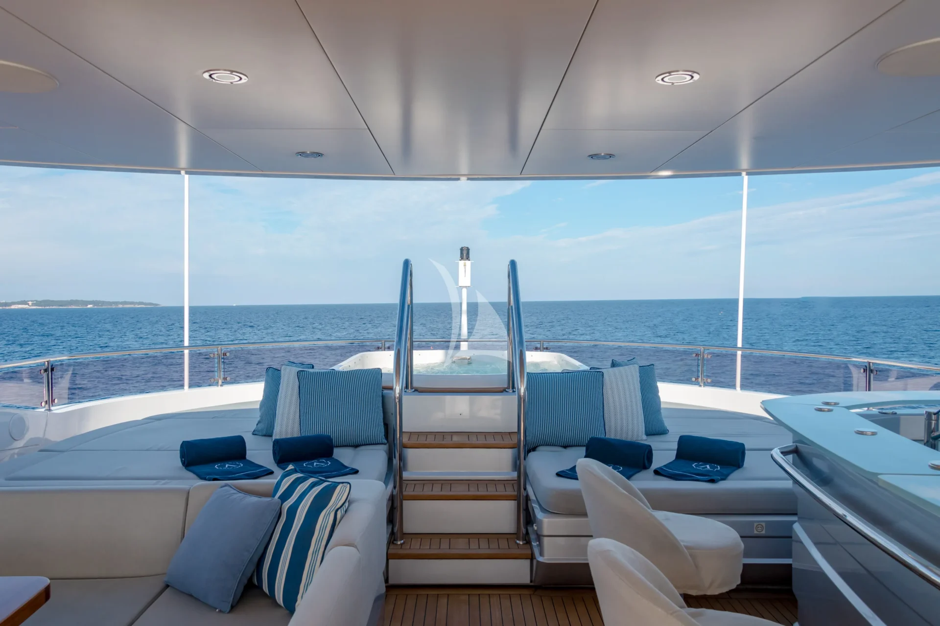 ARADOS Charter Yacht