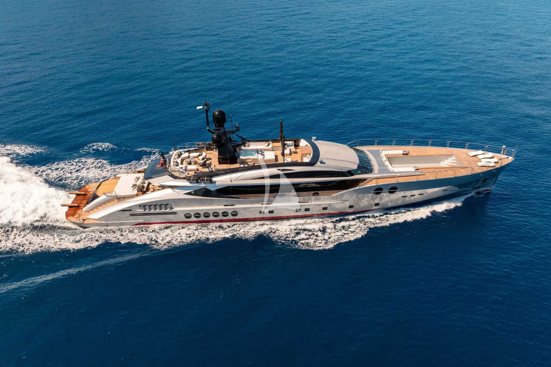 DB9 Charter Yacht