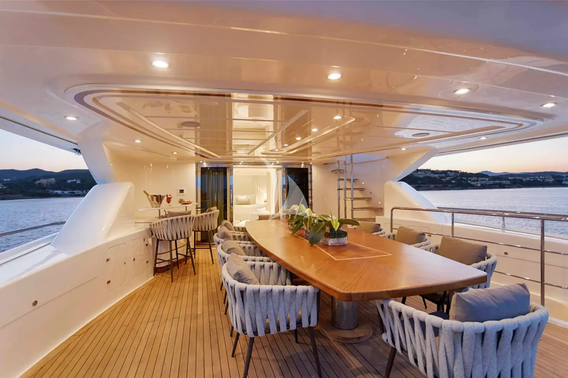 PARADISE Charter Yacht