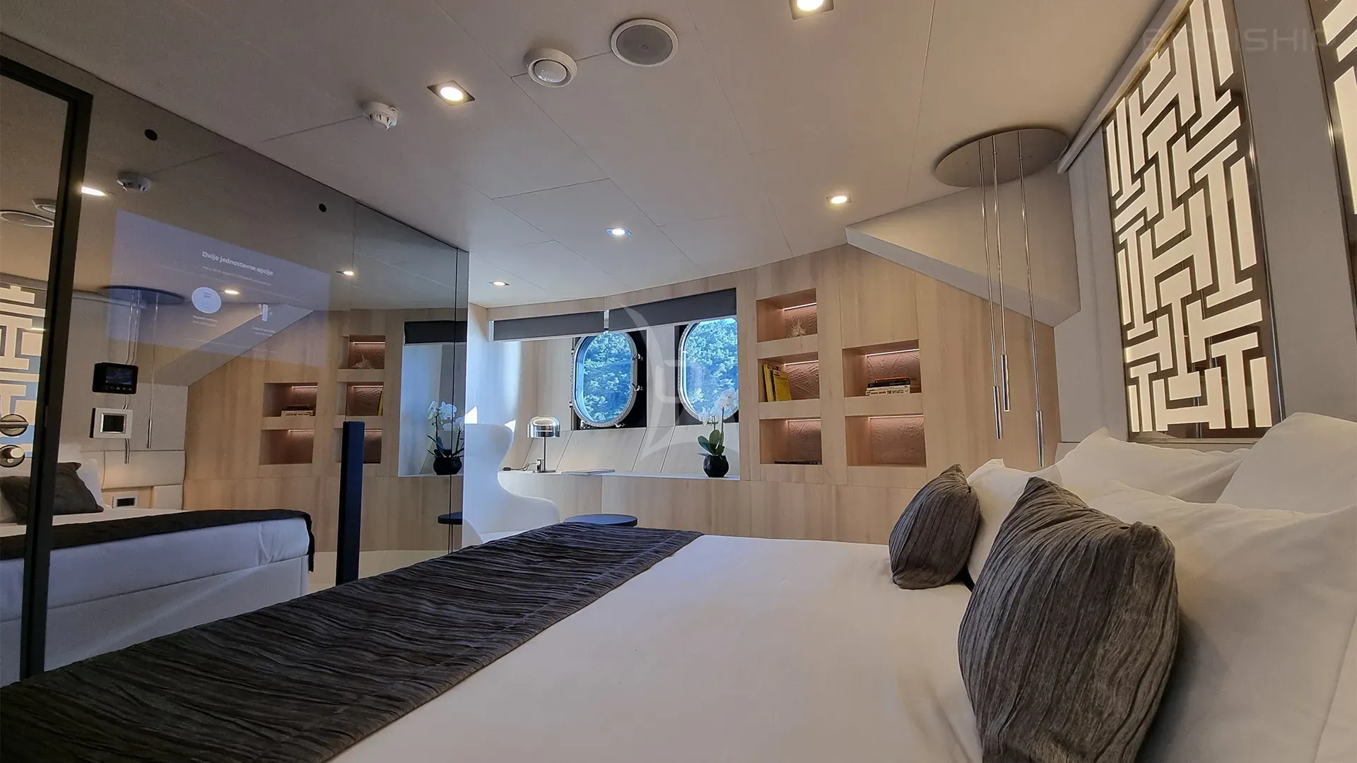 BLACK SWAN Charter Yacht