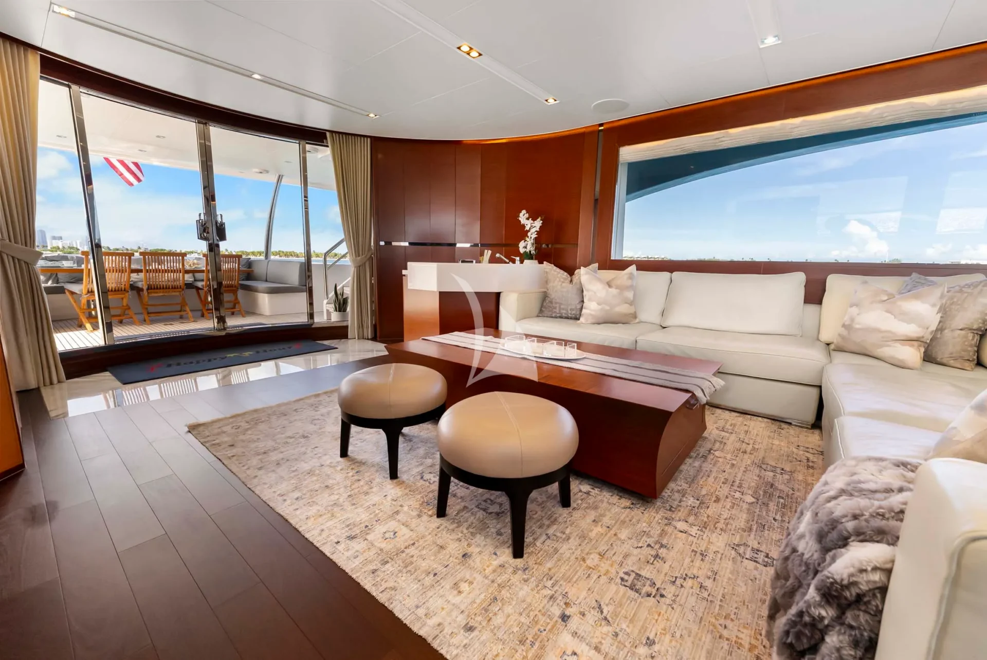 HAPPY HOUR Charter Yacht