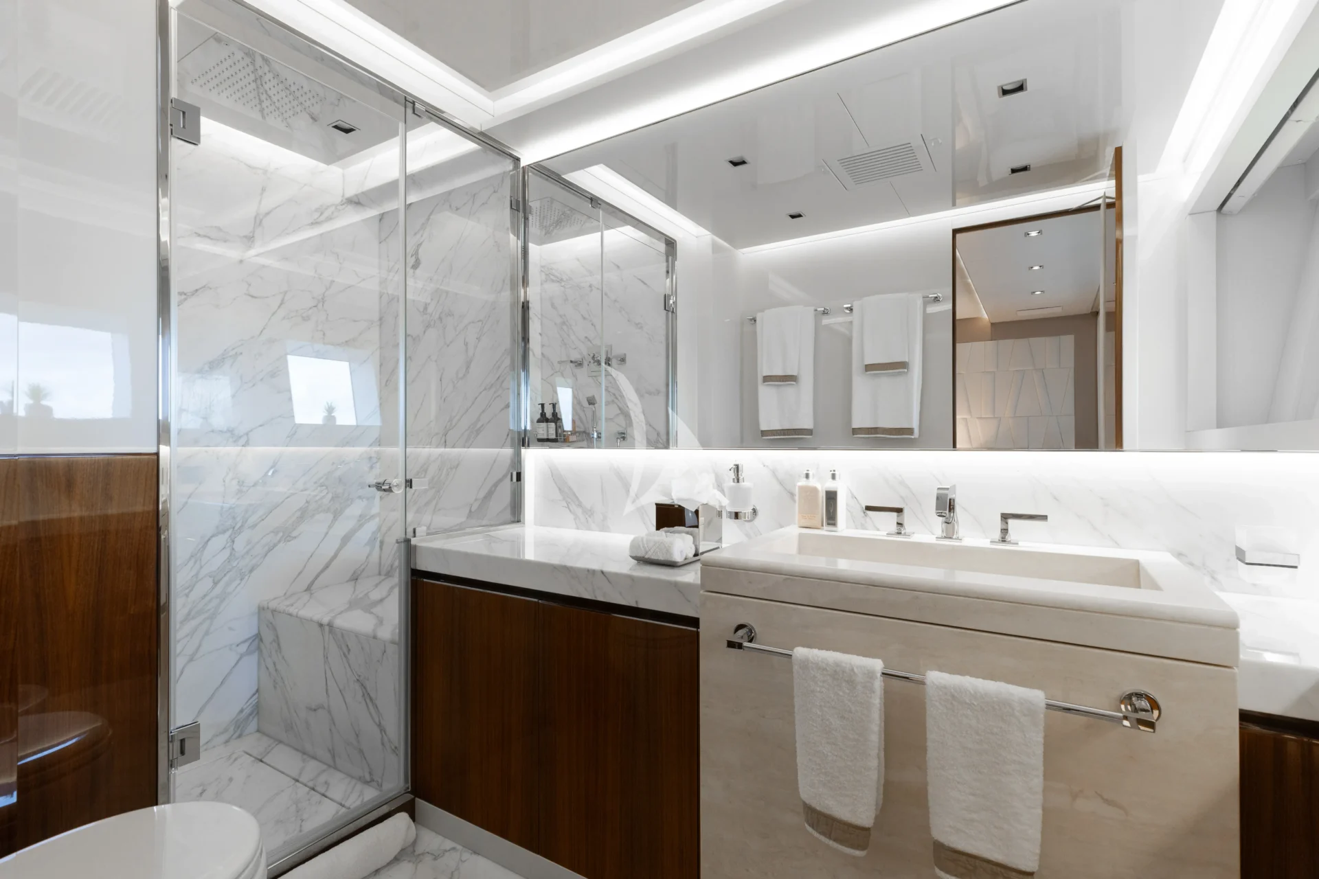 VELOCITY Charter Yacht