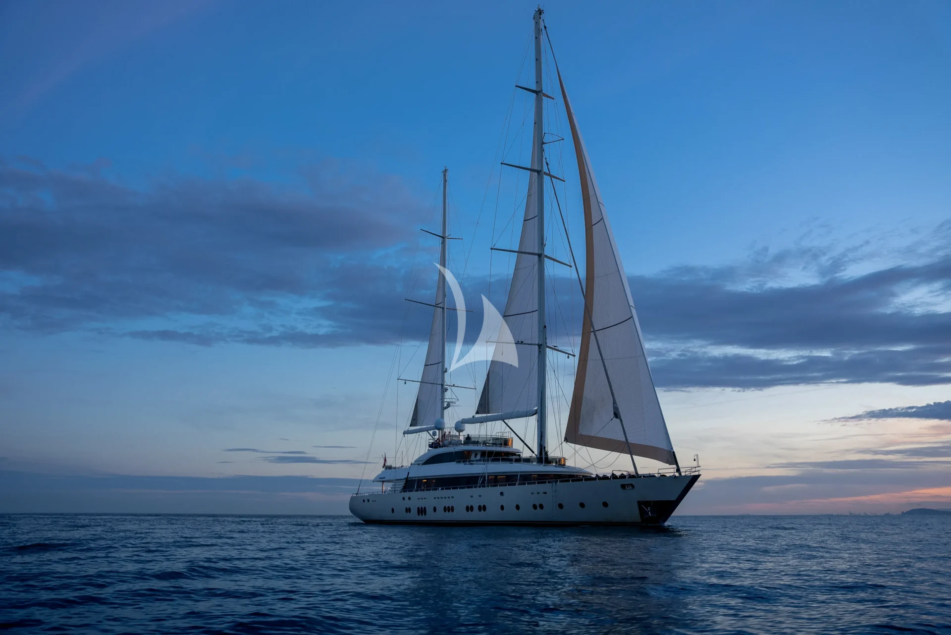 ARESTEAS Charter Yacht