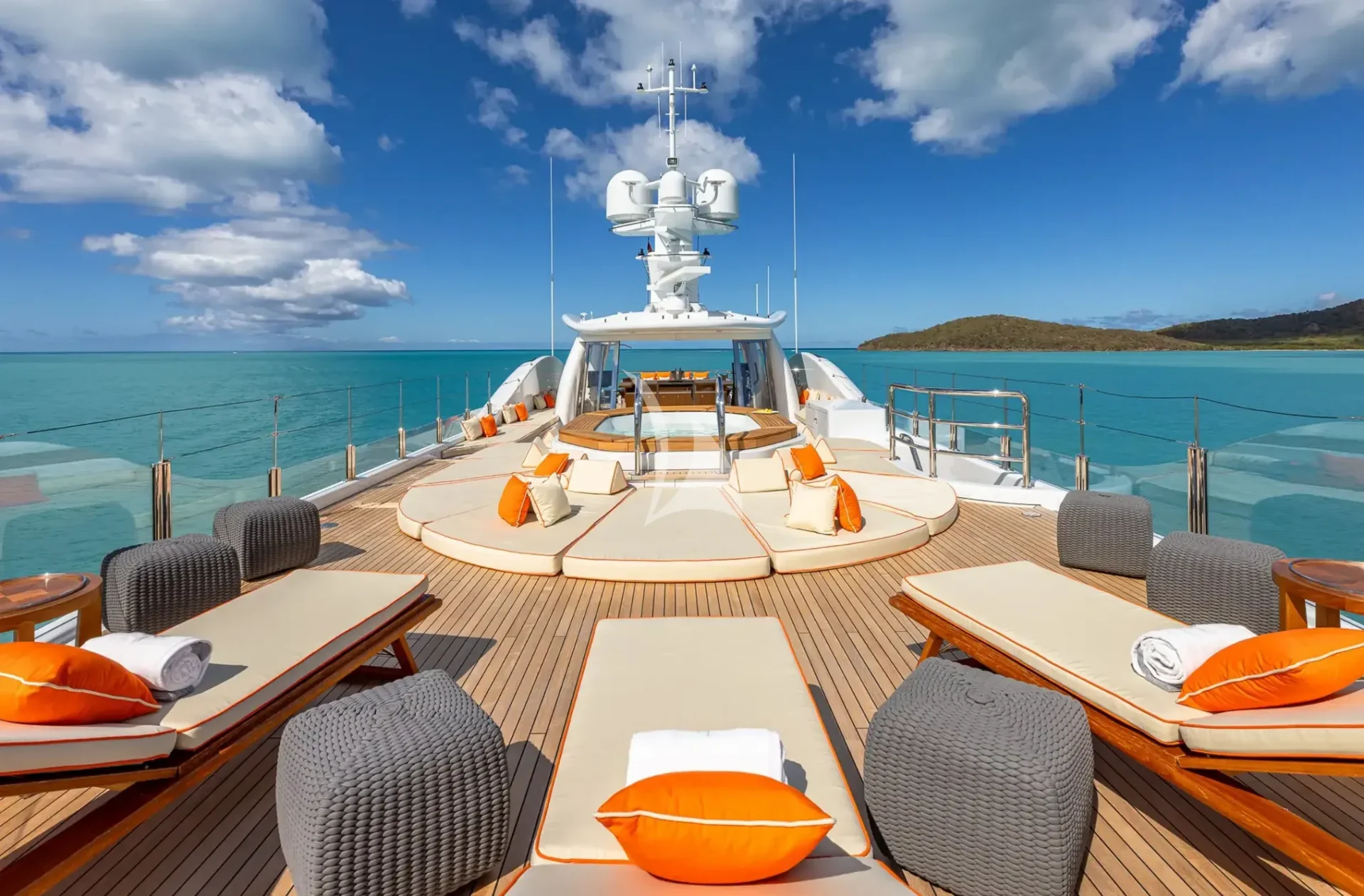 DEEP BLUE Charter Yacht