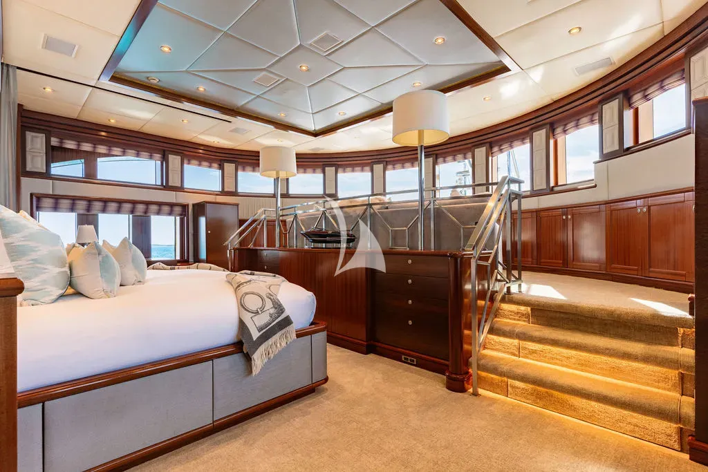 OCEAN CLUB Charter Yacht