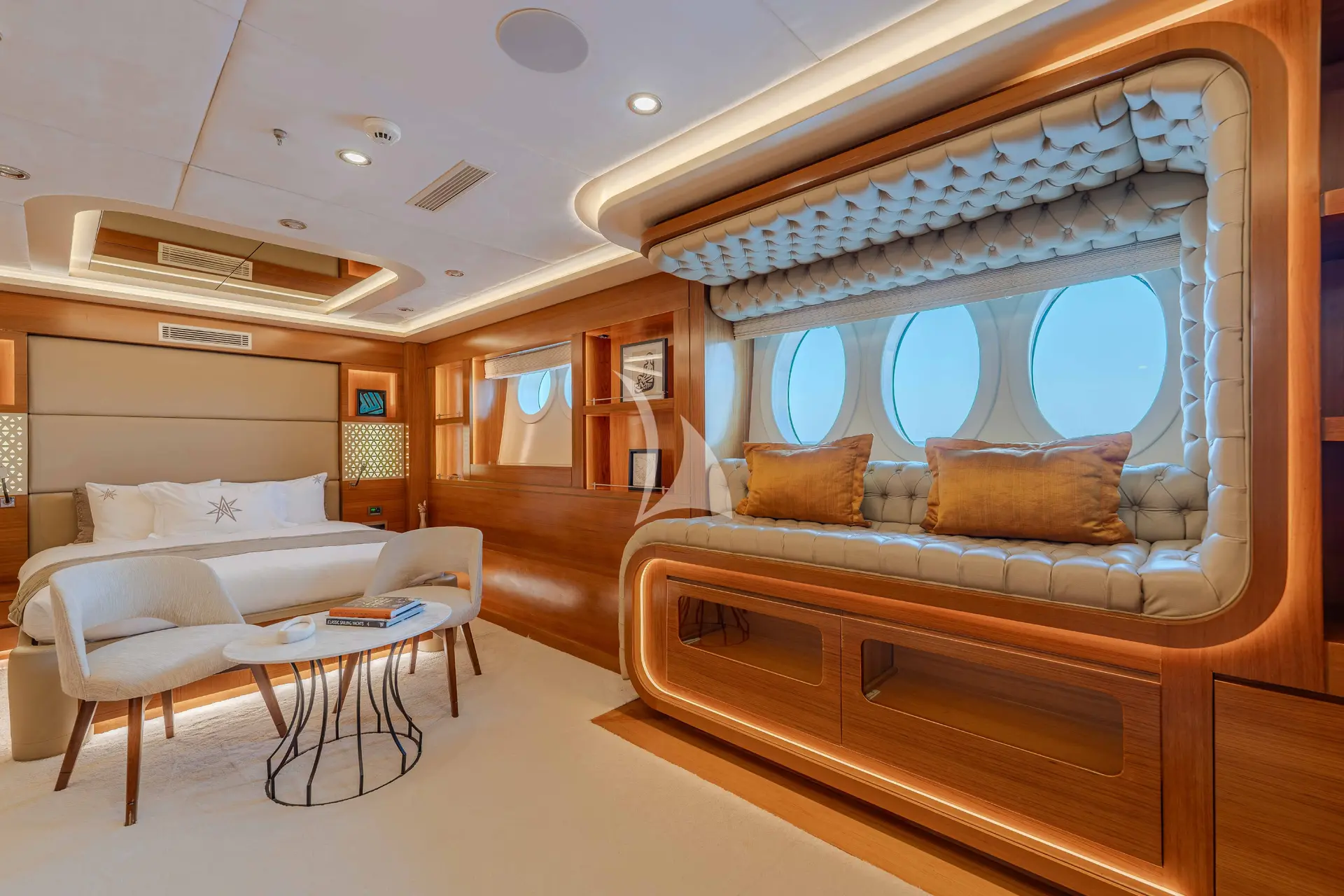 ARESTEAS Charter Yacht