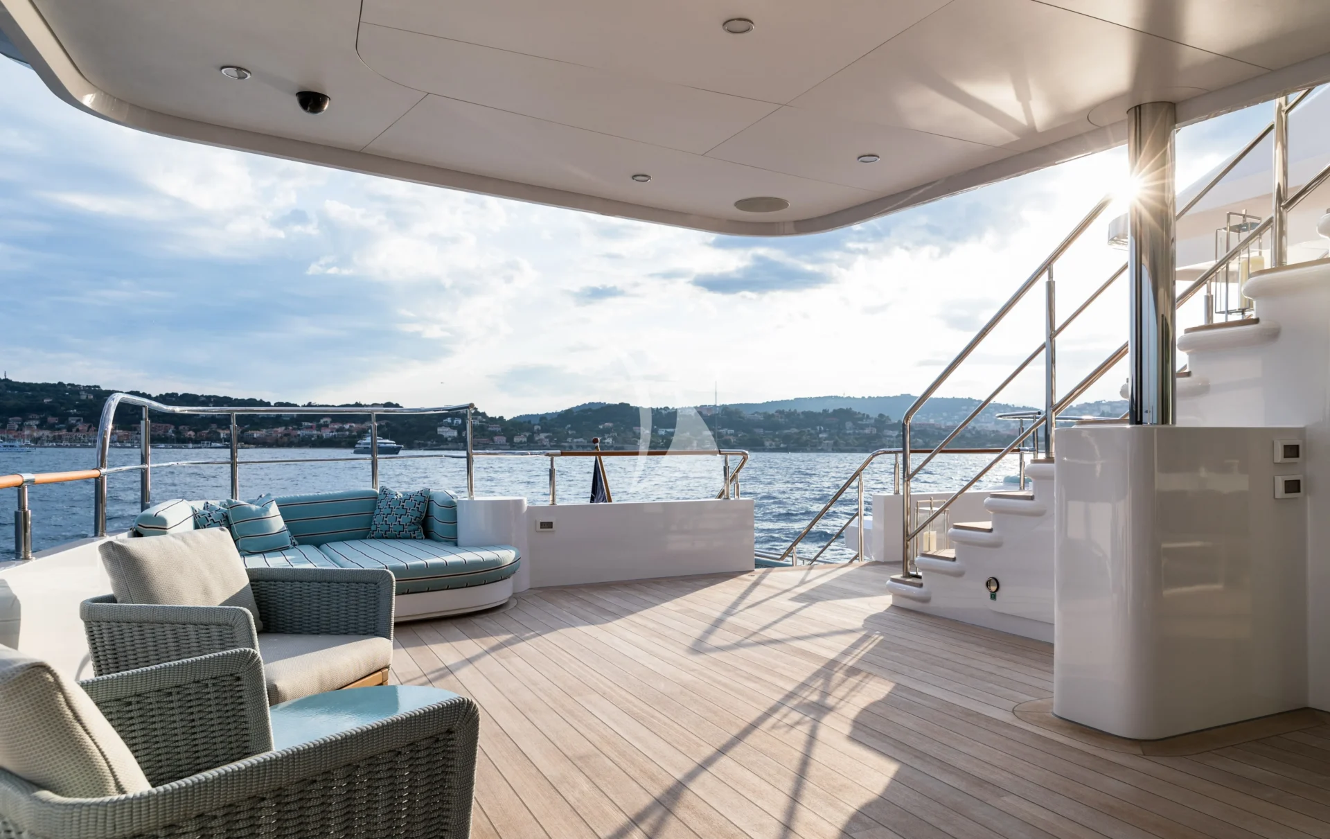 CORAL OCEAN Charter Yacht