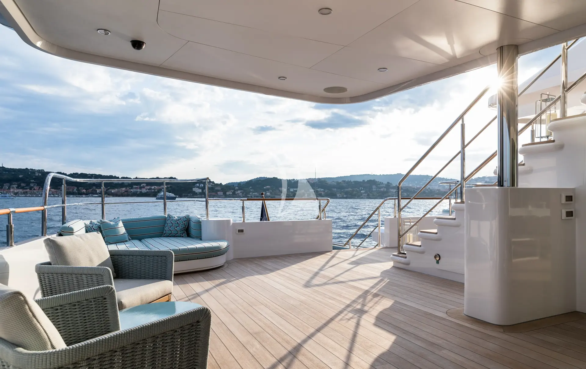 CORAL OCEAN Charter Yacht