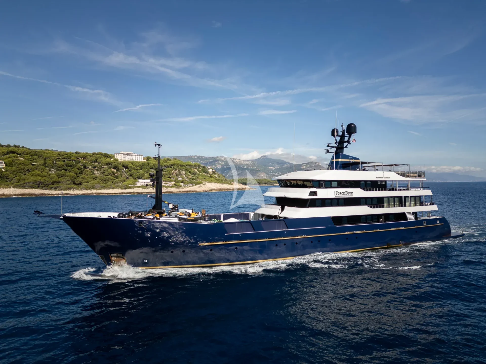 FORCE BLUE Charter Yacht