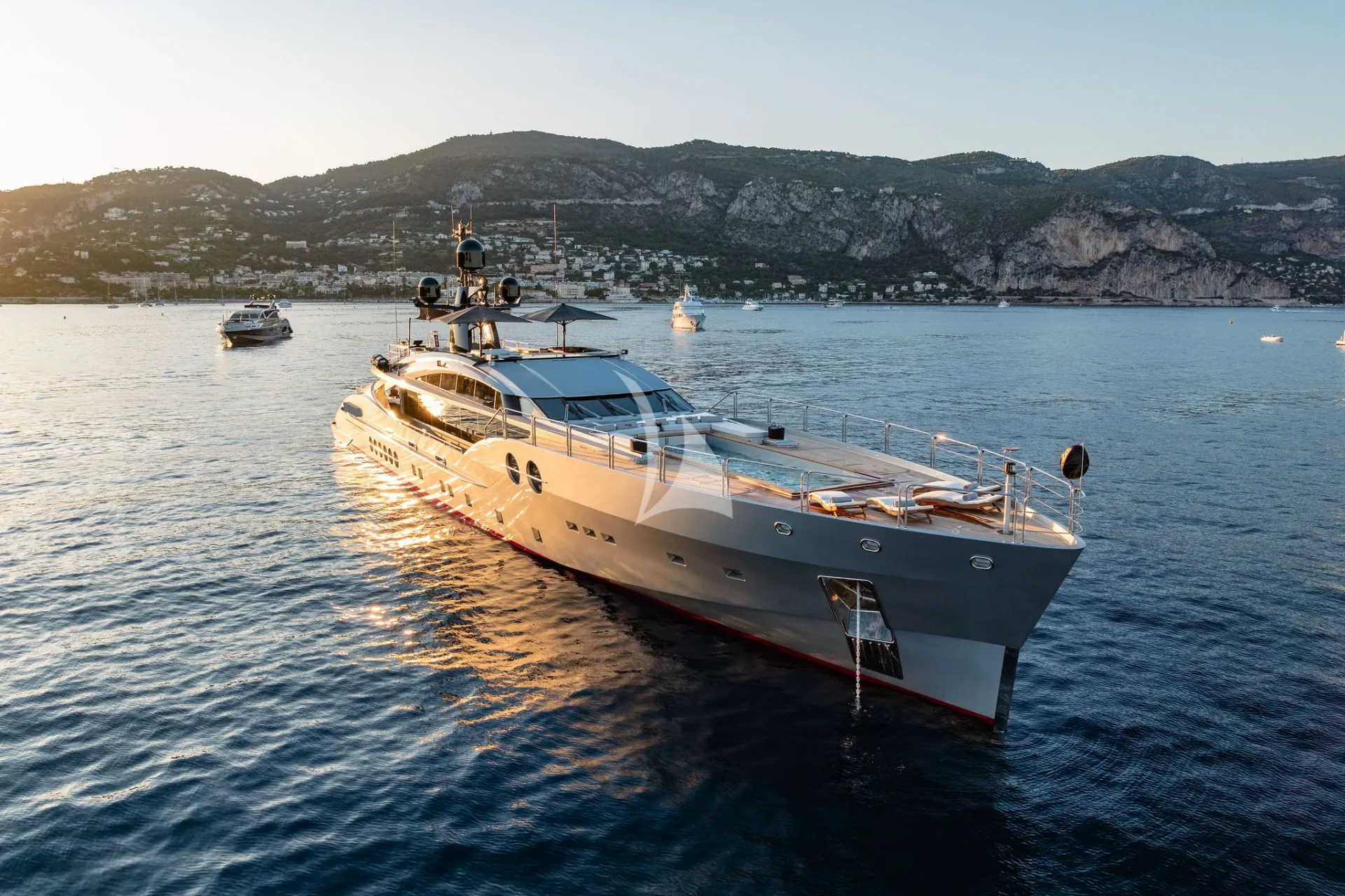 DB9 Charter Yacht