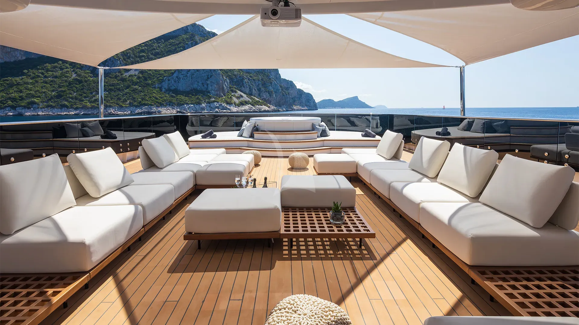 BLACK SWAN Charter Yacht