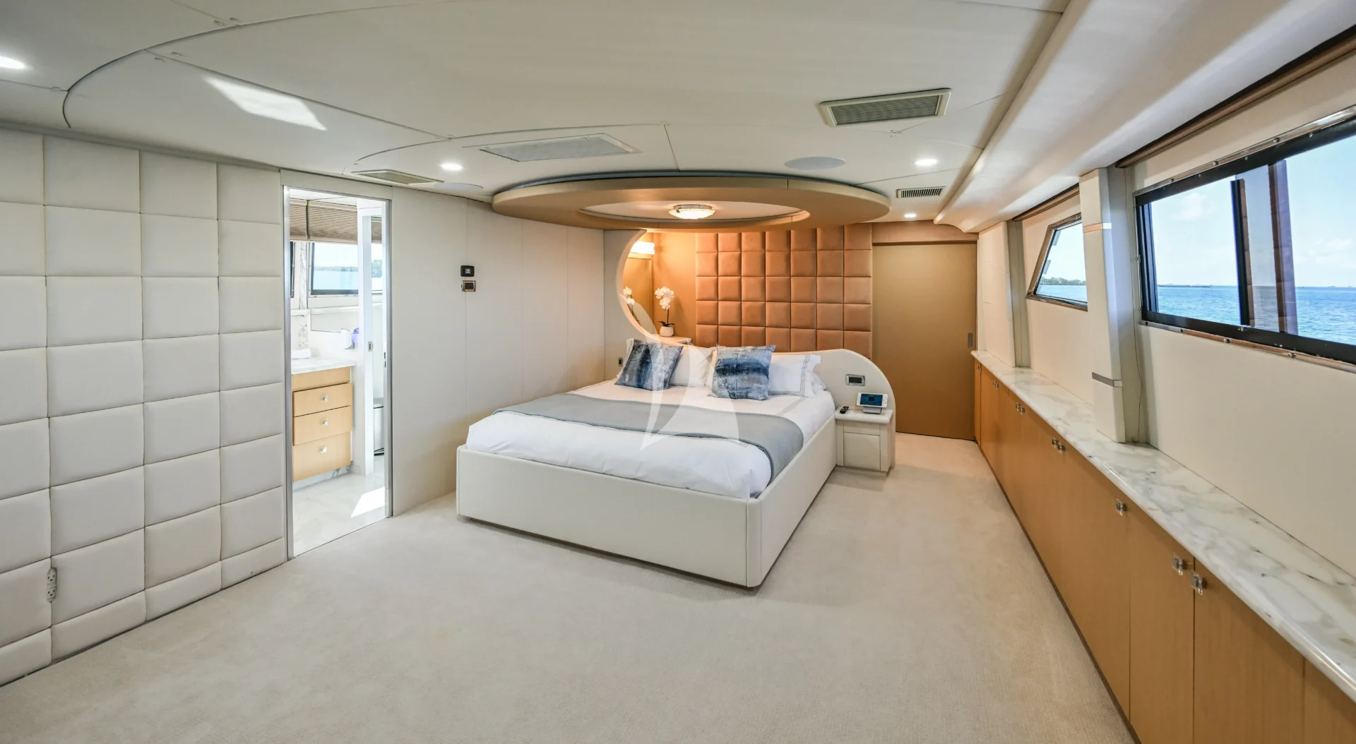 MARY KATHLENE Charter Yacht
